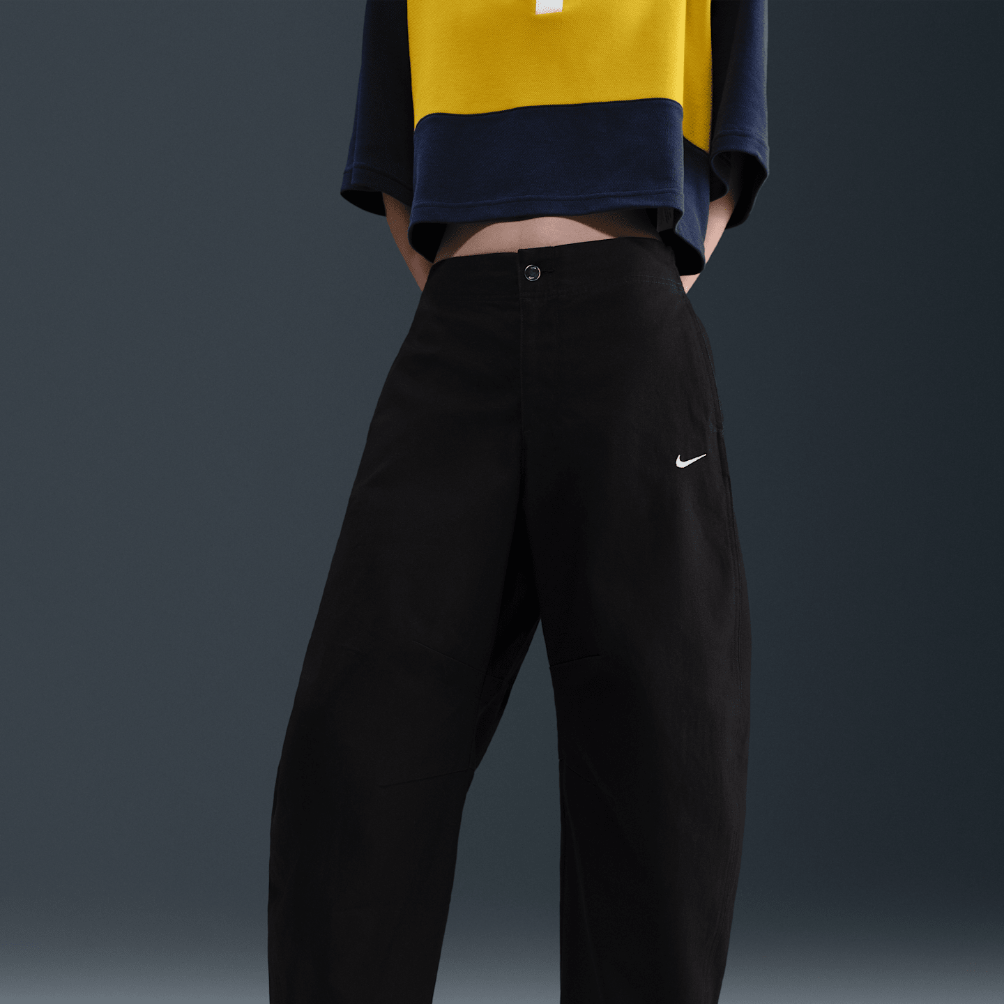 Женские брюки Nike Sportswear Women's Barrel Pants — фото 2