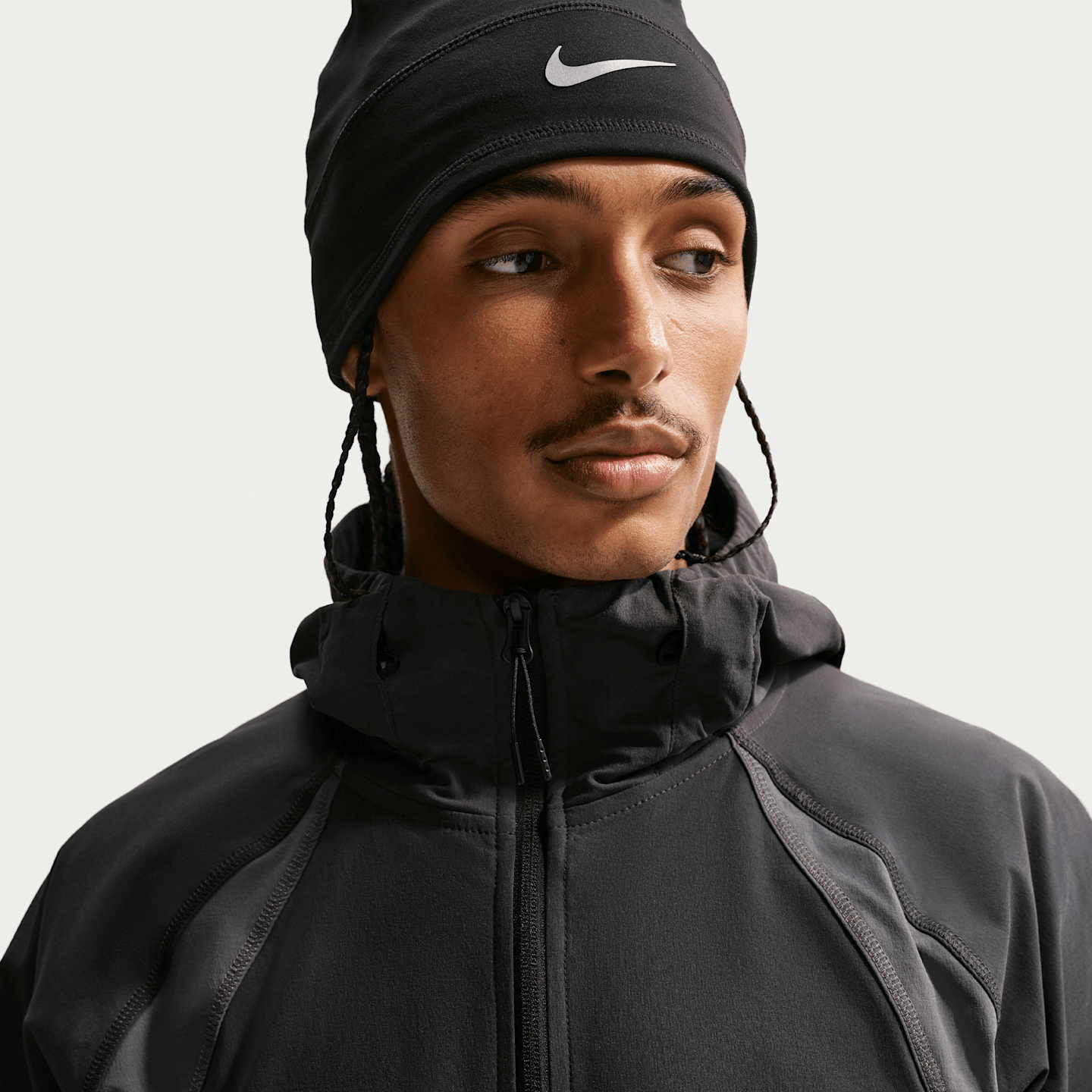 Мужские куртки Nike Tech Men's Dri-FIT Woven Full-Zip Color-Block Windrunner Jacket — фото 3