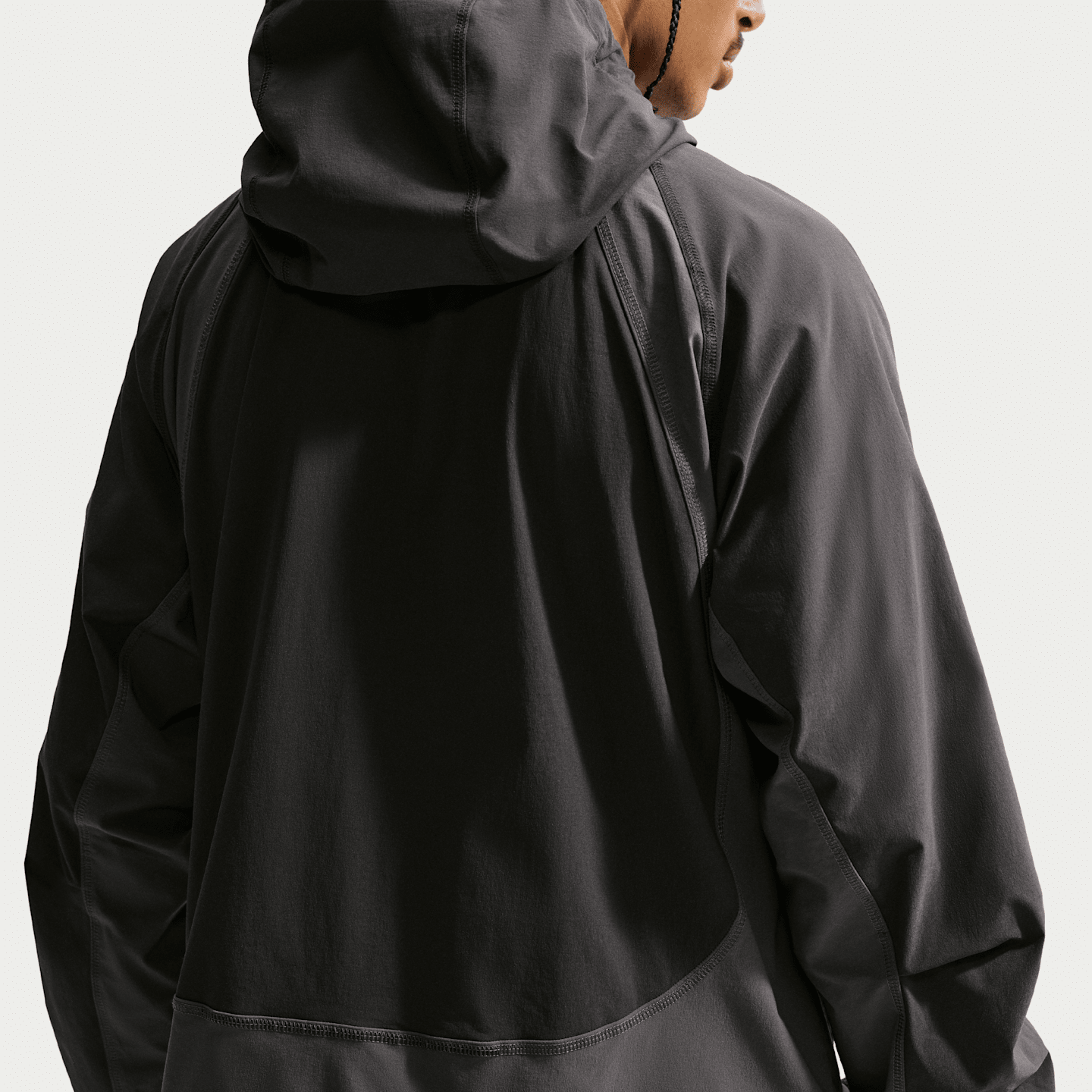 Мужские куртки Nike Tech Men's Dri-FIT Woven Full-Zip Color-Block Windrunner Jacket — фото 2