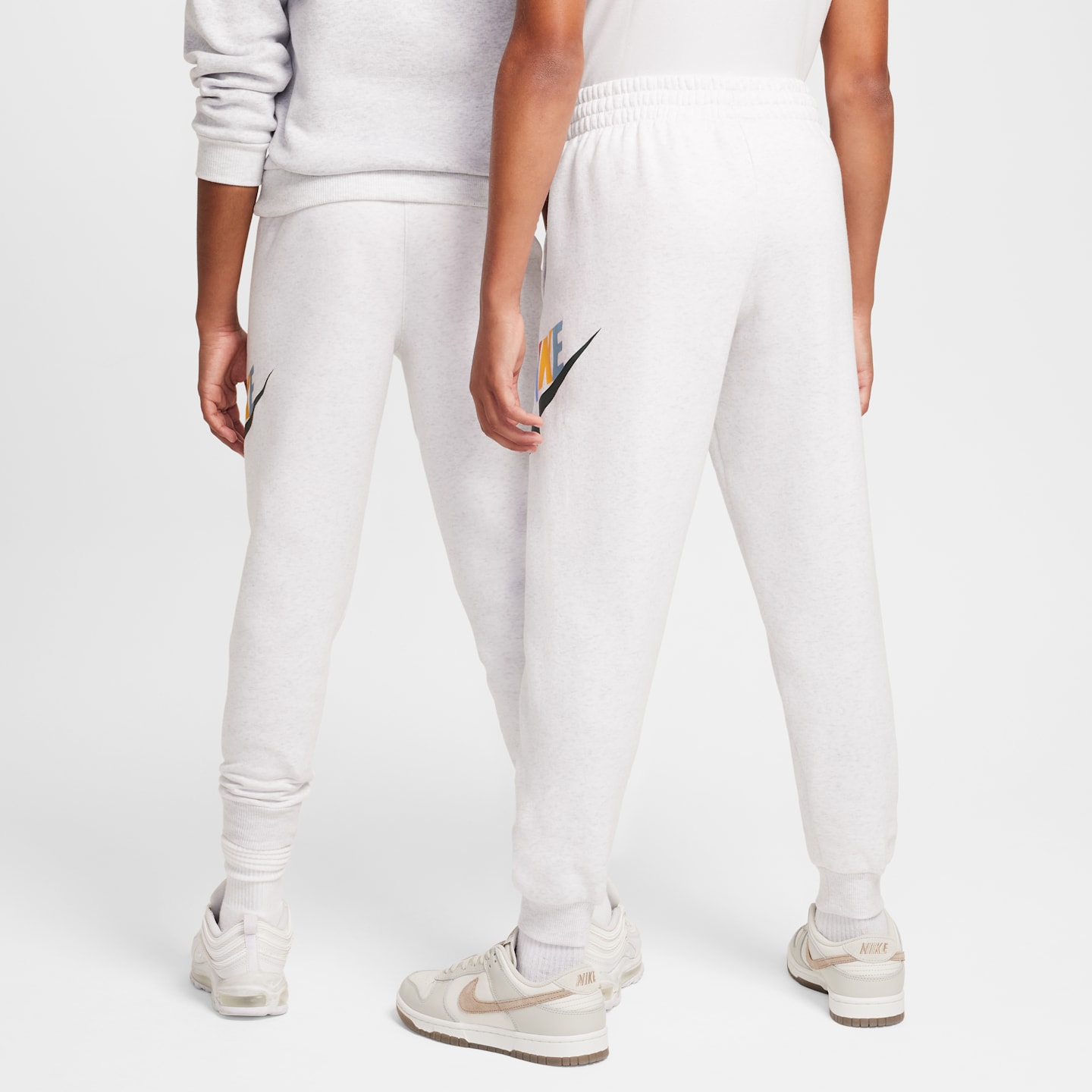 Детские брюки Nike Club Fleece Big Kids' Joggers — фото 2