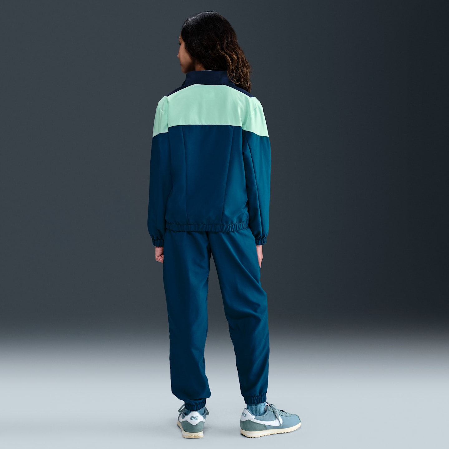Детские кроссовки Nike Sportswear Big Kids' Woven Tracksuit — фото 7