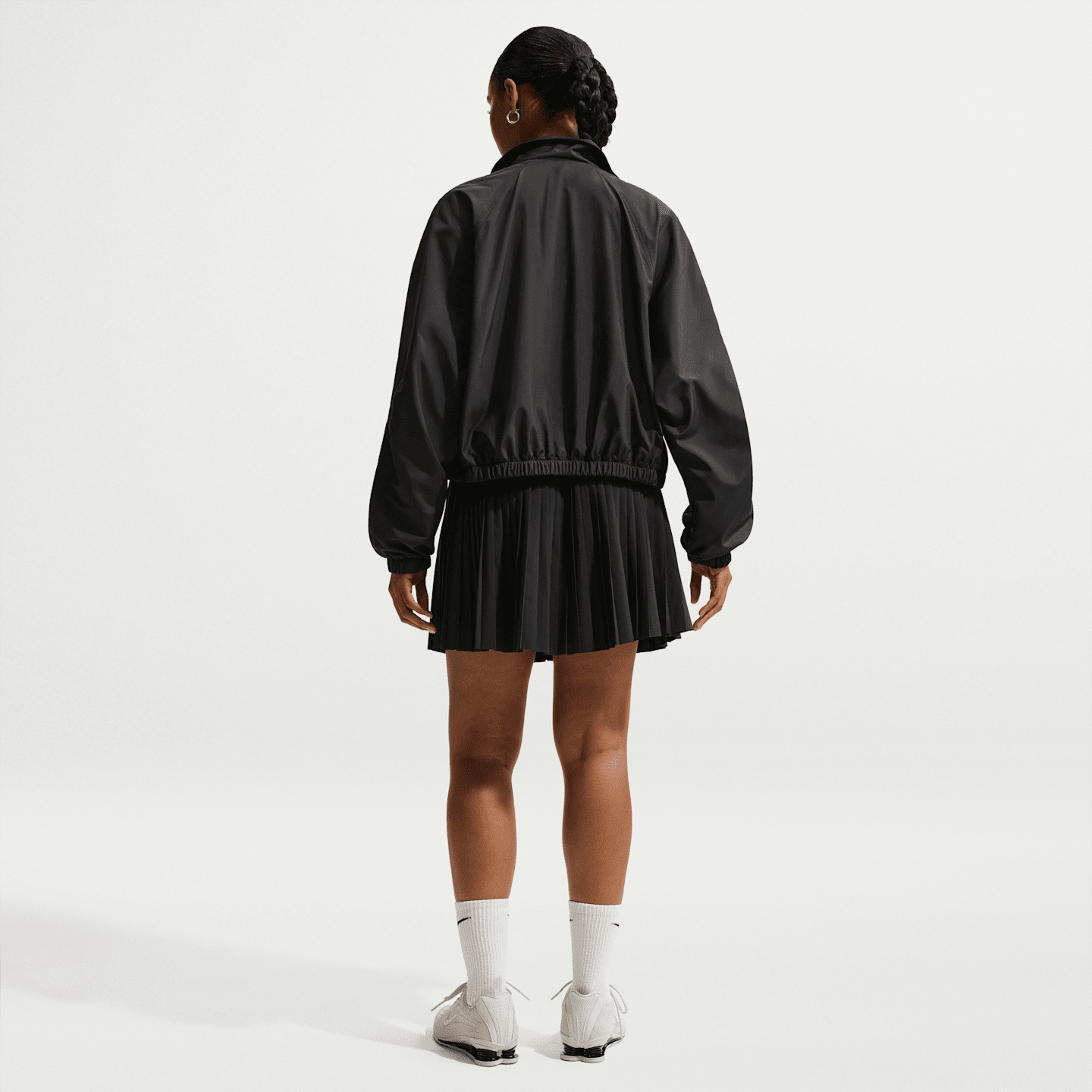 Женские куртки Nike Sportswear Women's Oversized UV Track Jacket — фото 5