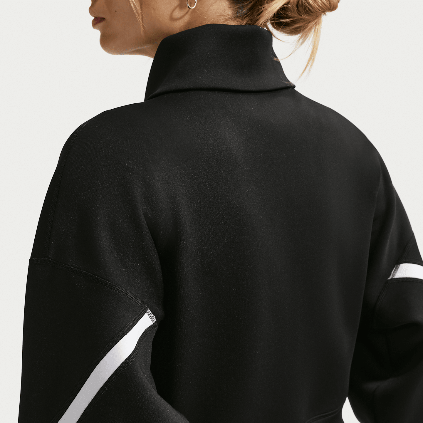 Женские куртки Nike Advantage Women's Dri-FIT Full-Zip Tennis Jacket — фото 2