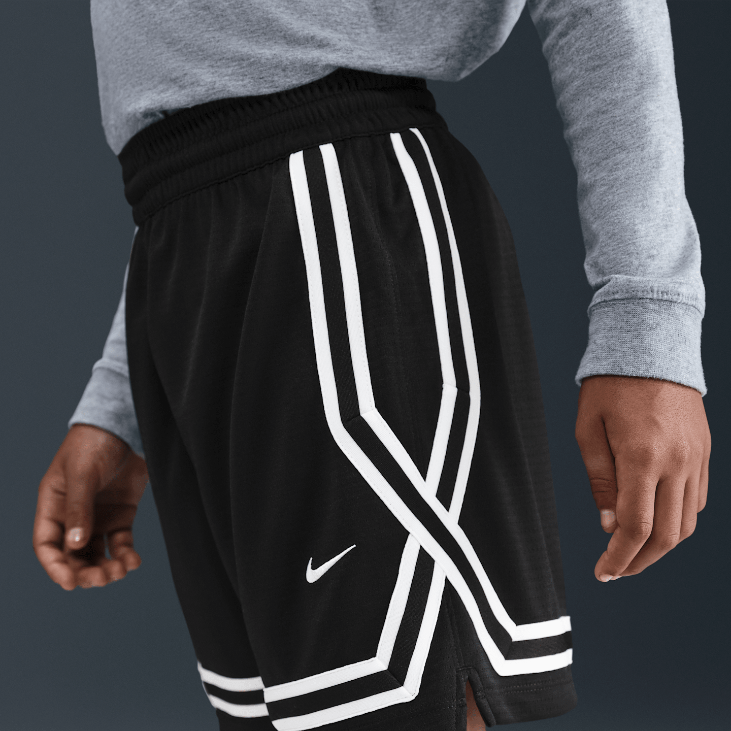 Детские шорты Nike Crossover Big Kids' Dri-FIT 5" Basketball Shorts — фото 2