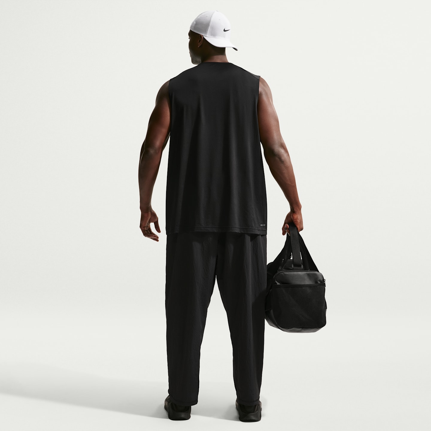Мужские брюки Nike N.A.C. Men's Dri-FIT Woven Training Pants — фото 10