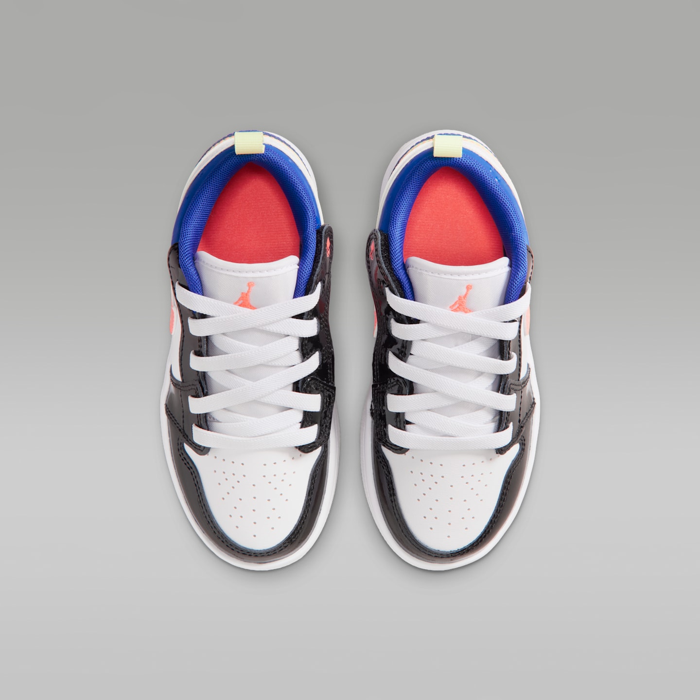 Jordan 1 Low Alt SE Little Kids' Shoes — фото 4