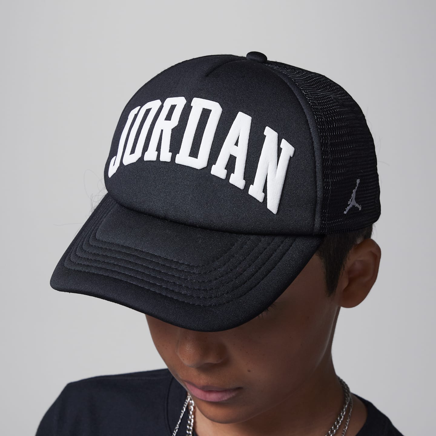 Детские головные уборы Jordan Big Kids' Foam Trucker Hat — фото 6