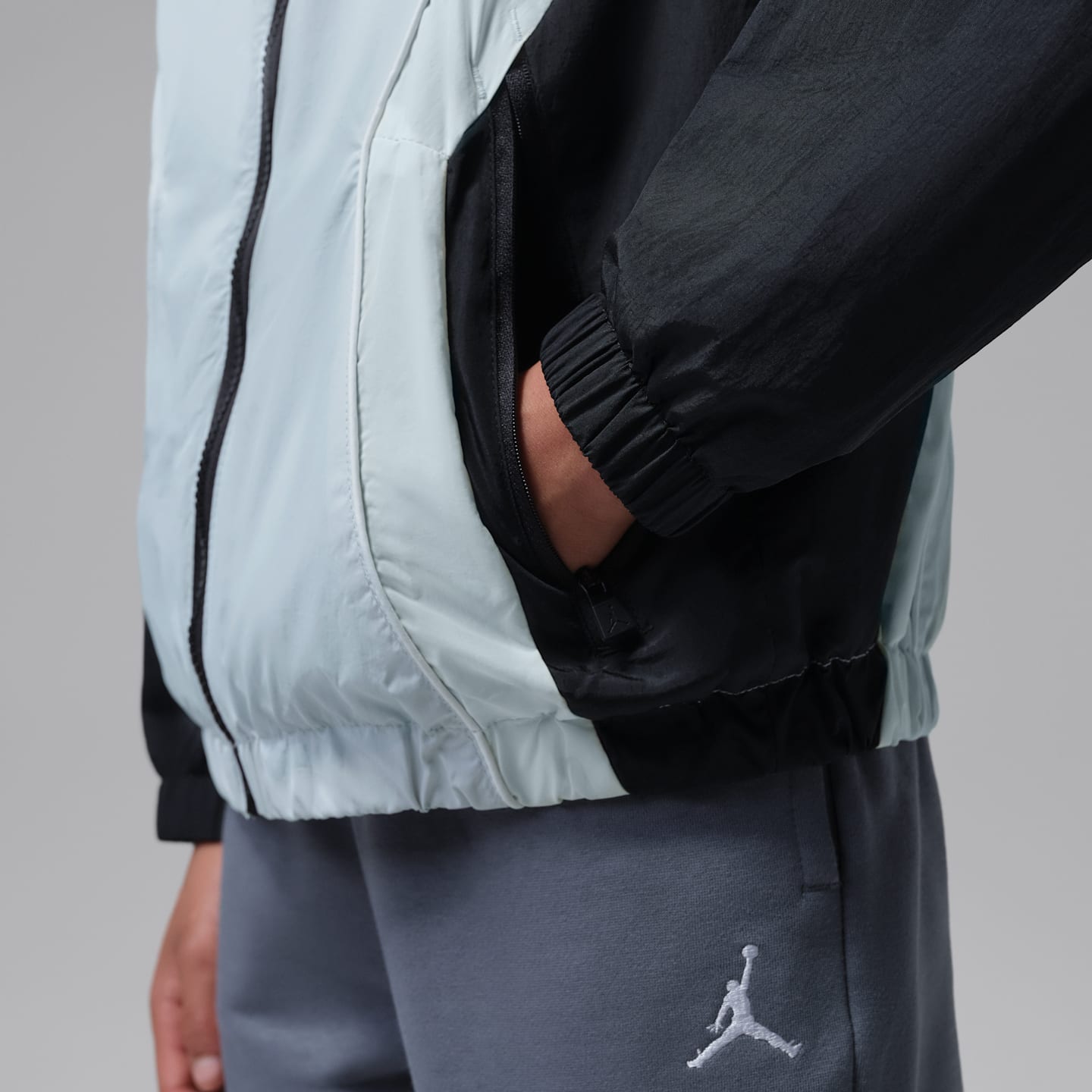 Детские куртки Jordan Big Kids' Essential Draft Jacket — фото 5