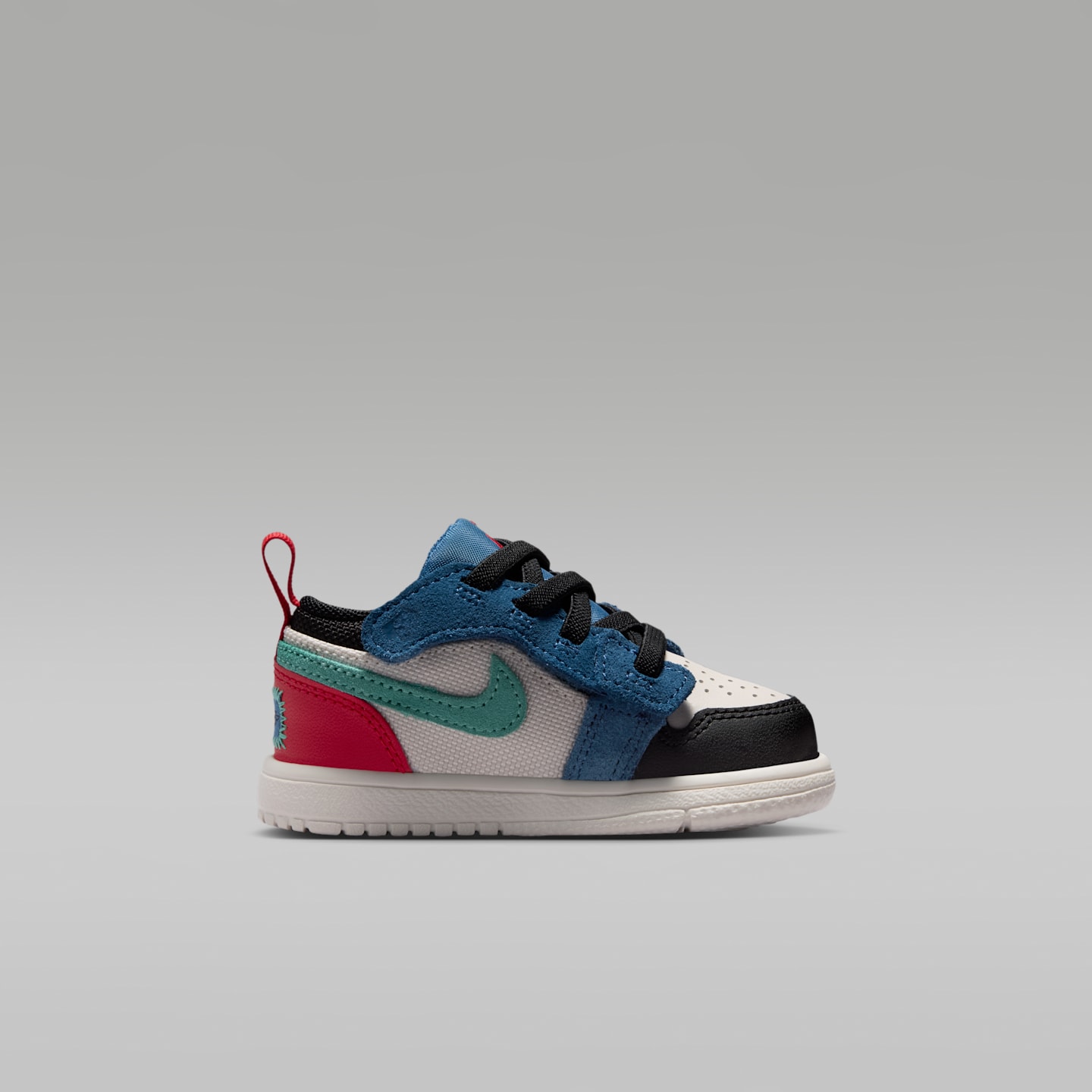 Детские кроссовки Jordan 1 Low Alt SE Baby/Toddler Shoes — фото 3