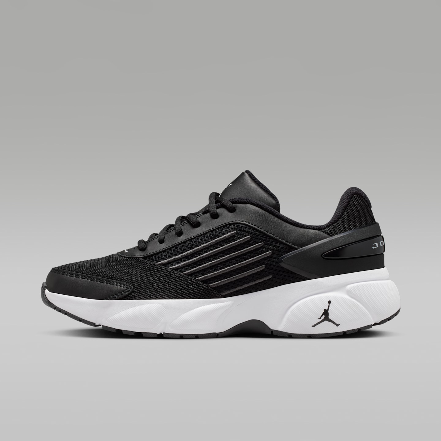 Женские кроссовки Jordan Trunner Flow Women's Shoes — фото 1