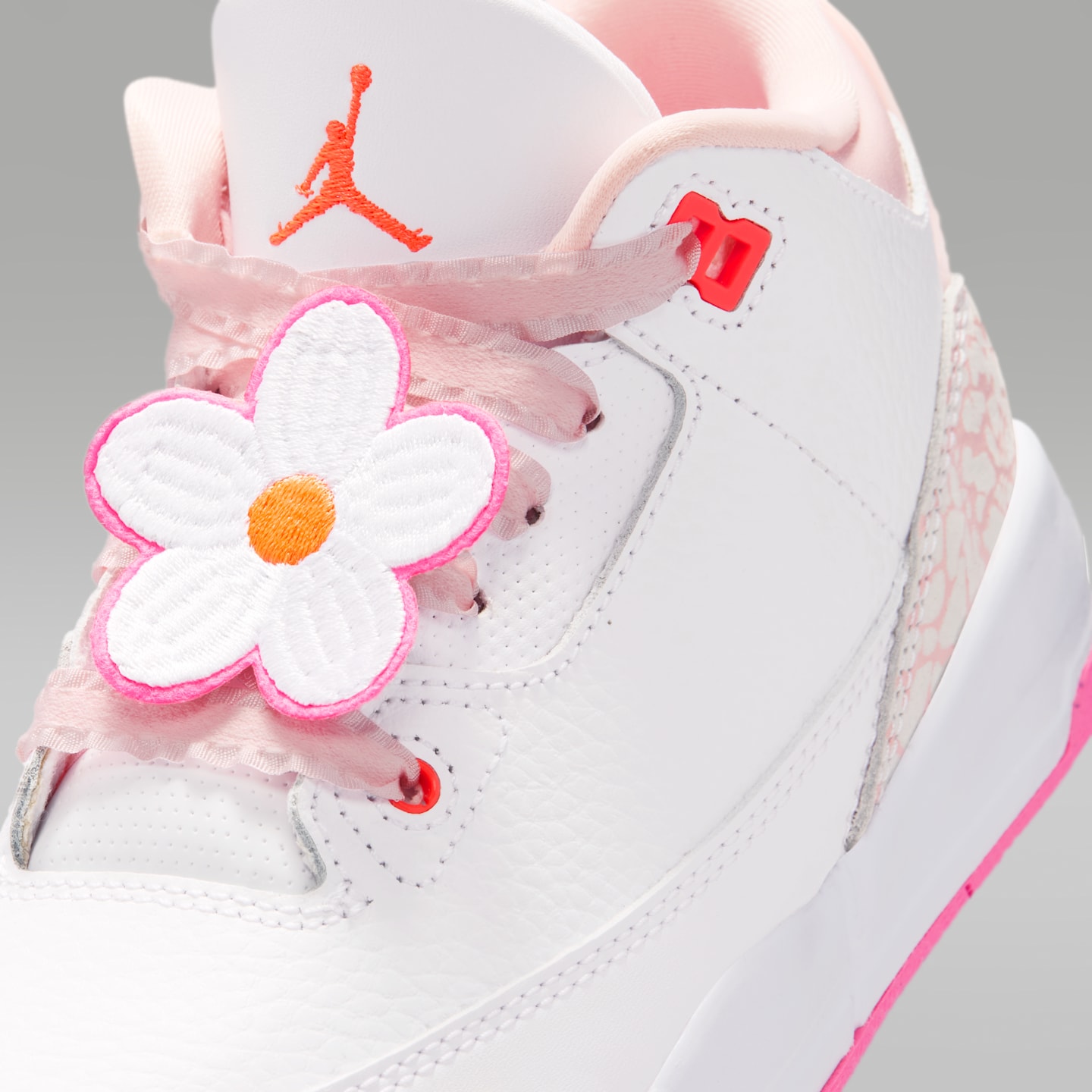 Детские кроссовки Jordan 3 Retro Little Kids' Shoes — фото 7