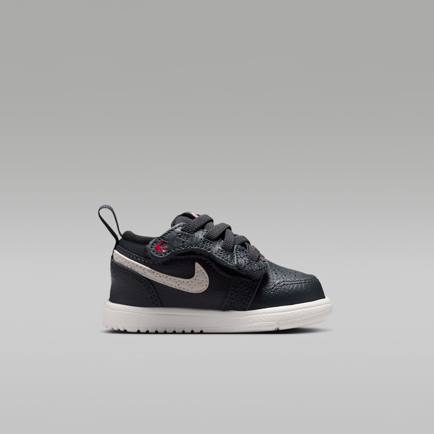 Детские кроссовки Jordan 1 Low Alt SE Baby/Toddler Shoes — фото 3