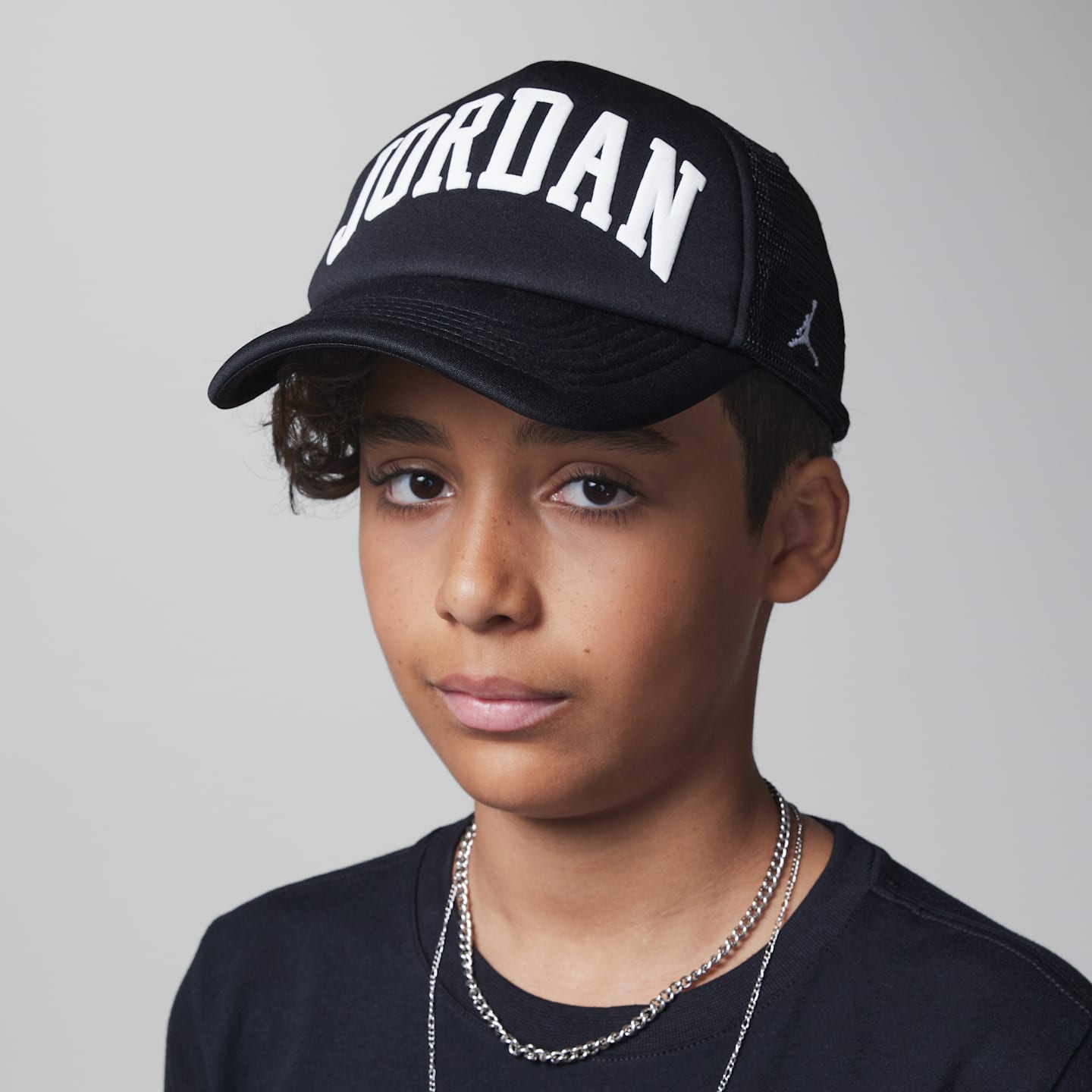 Детские головные уборы Jordan Big Kids' Foam Trucker Hat — фото 1