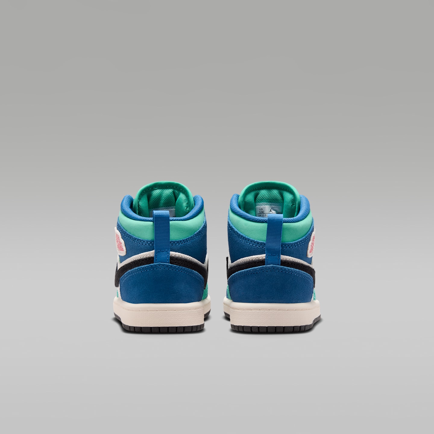 Детские кроссовки Jordan 1 Mid SE Little Kids' Shoes — фото 6