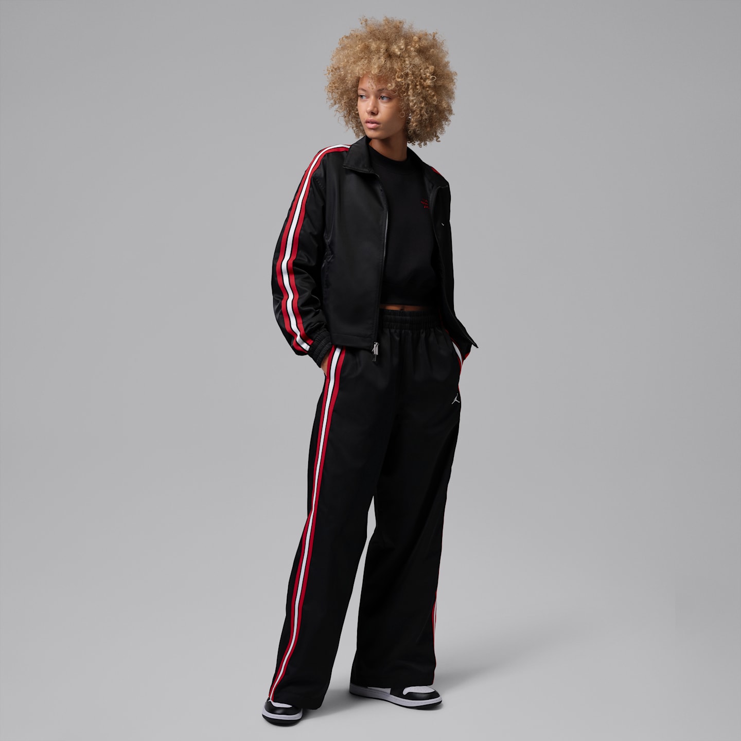 Женские куртки Jordan Brooklyn Women's Track Jacket — фото 6