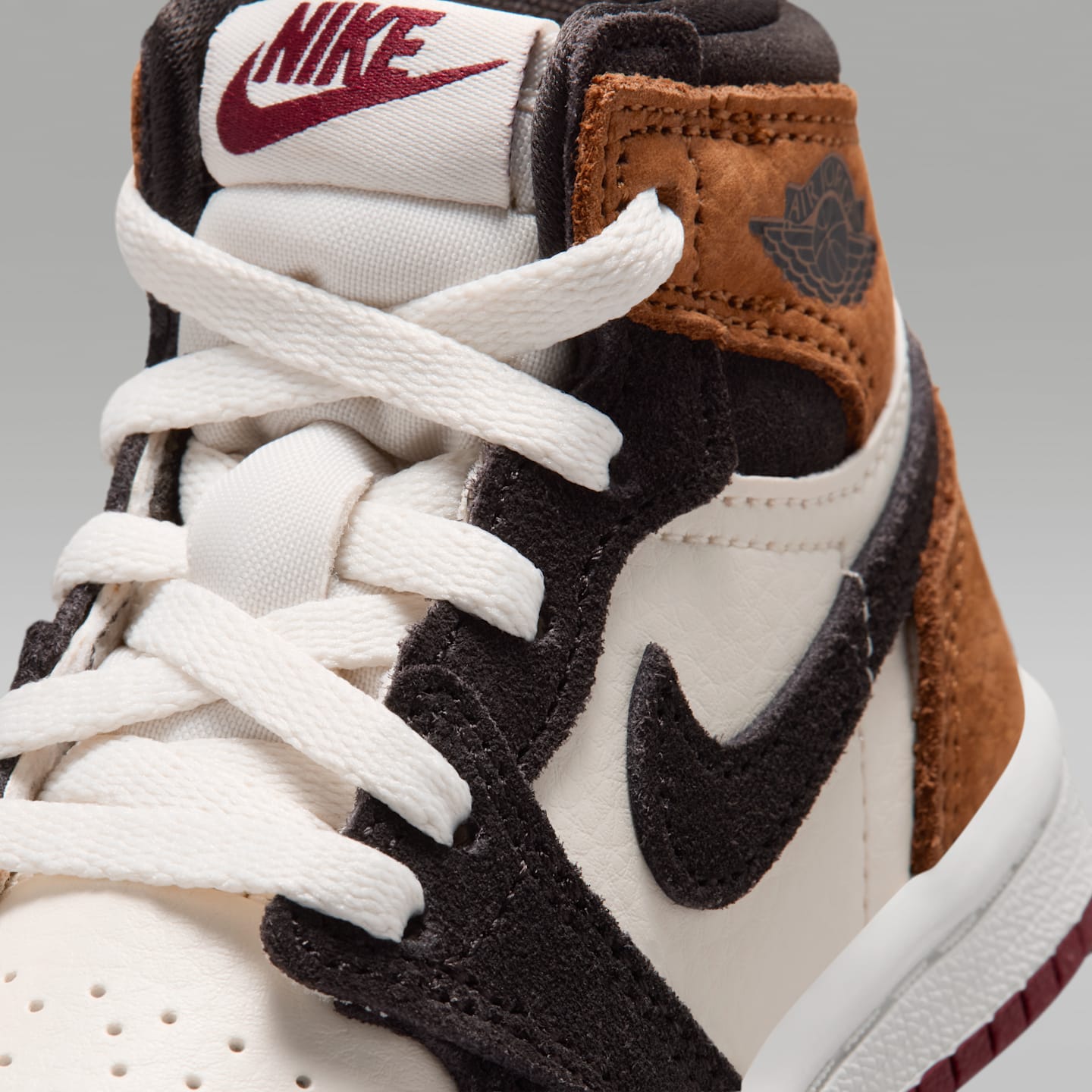 Детские кроссовки Jordan Air Jordan 1 High OG "Love Letter" Big Kids' Shoes — фото 7