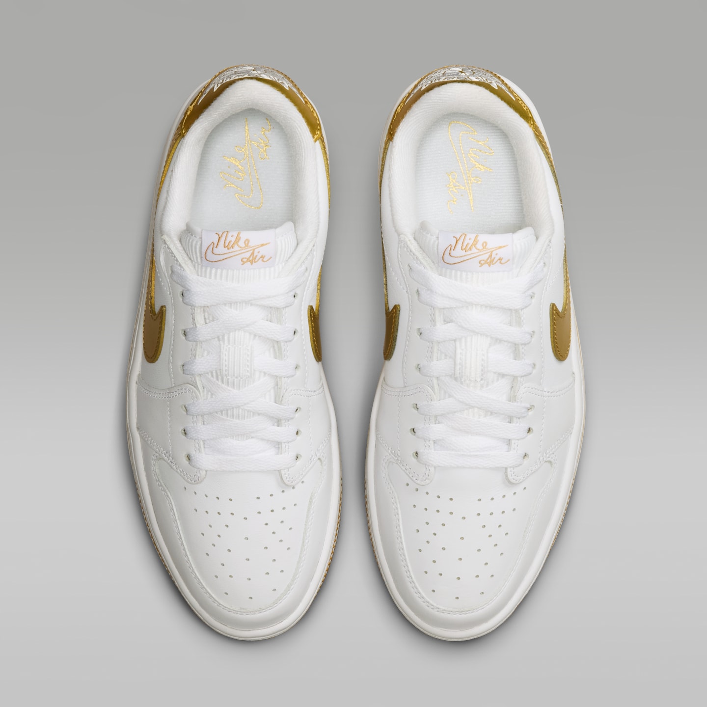 Женские кроссовки Jordan Air Jordan 1 Triple Stack SE Women's Shoes — фото 4