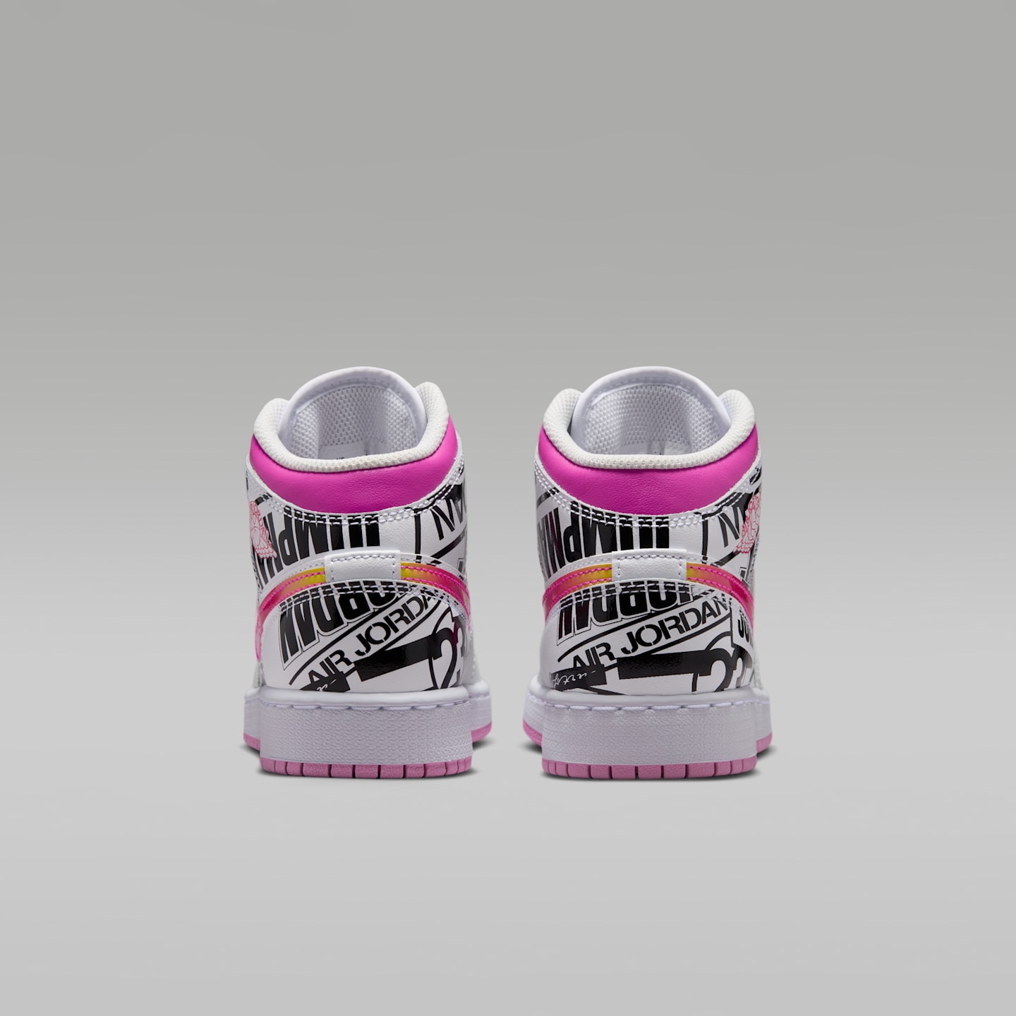 Детские кроссовки Jordan Air Jordan 1 Mid Big Kids' Shoes — фото 6