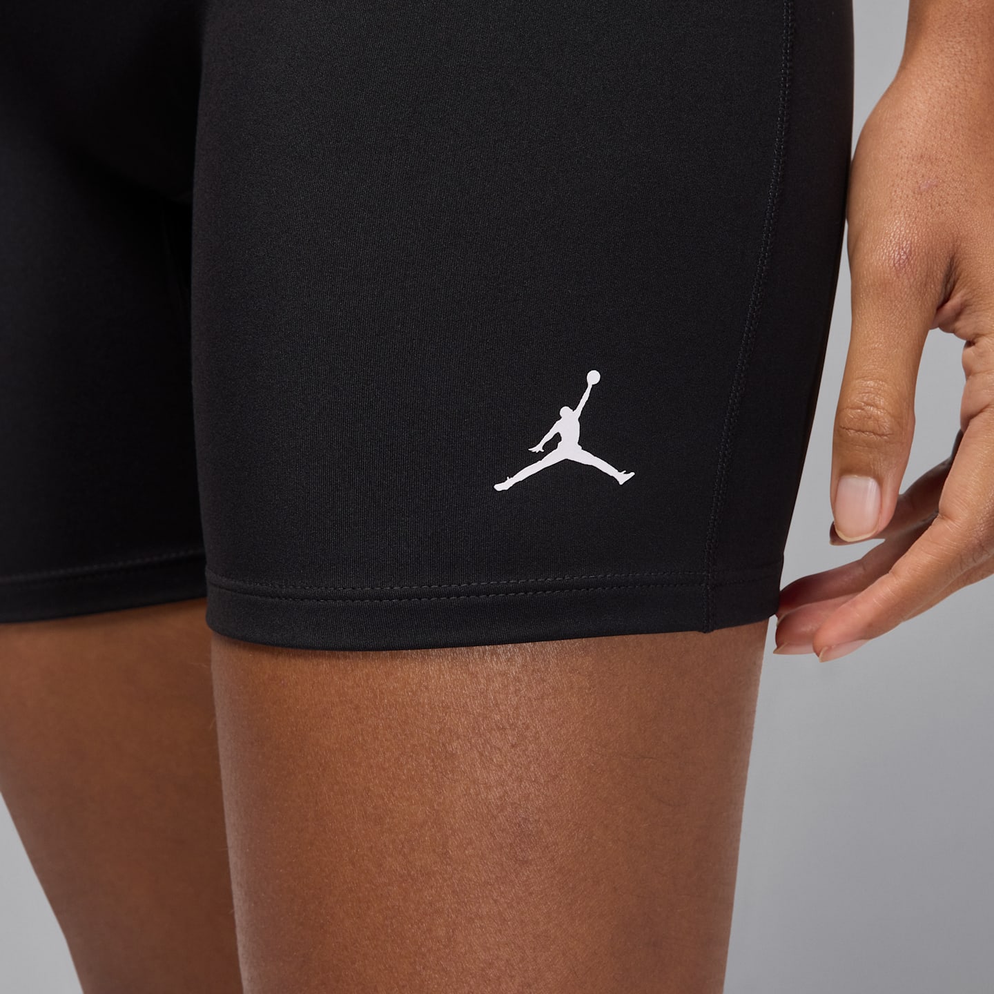 Женские шорты Jordan Sport Women's Dri-FIT High-Waisted 6" Shorts — фото 4