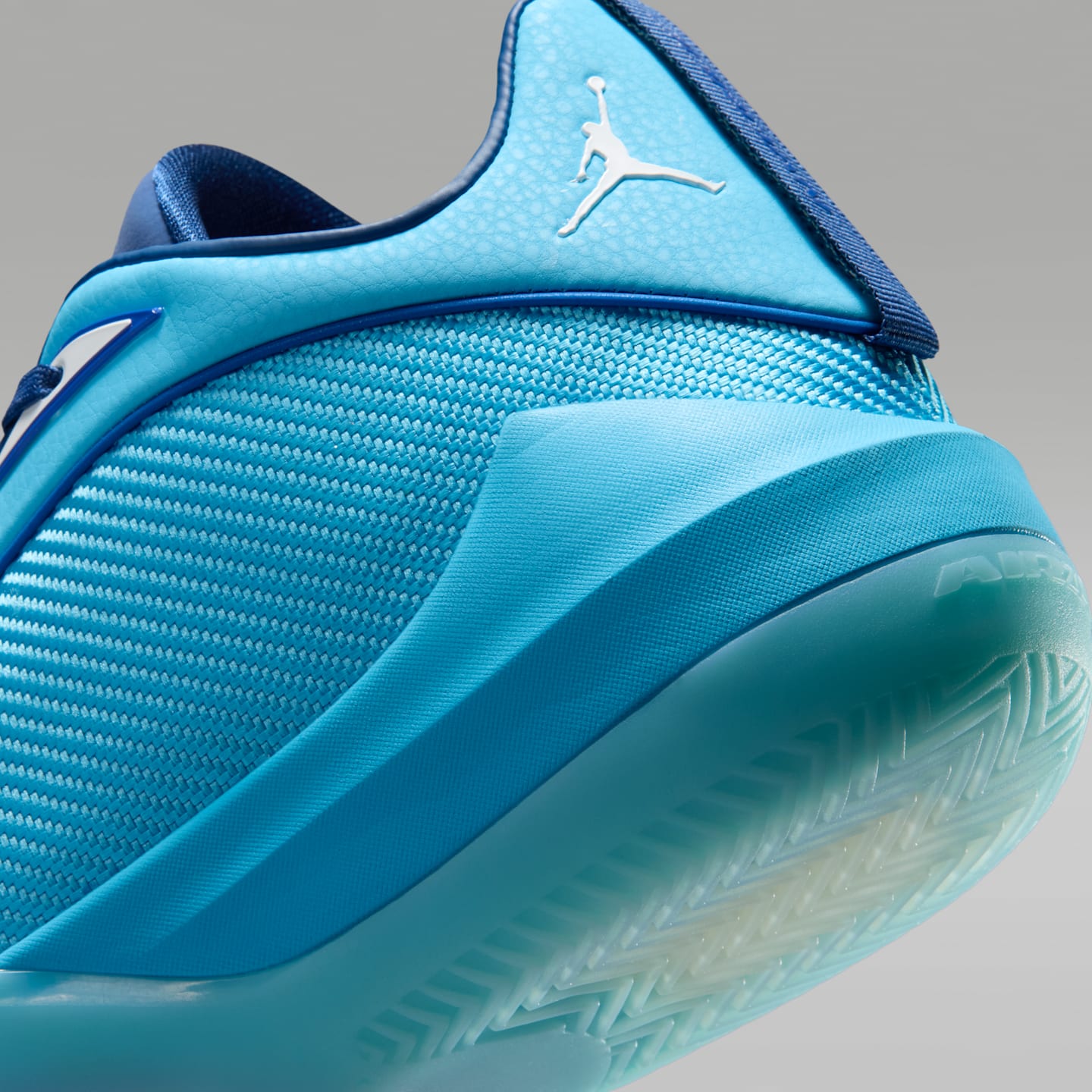 Мужские кроссовки Jordan Triangle Basketball Shoes — фото 8