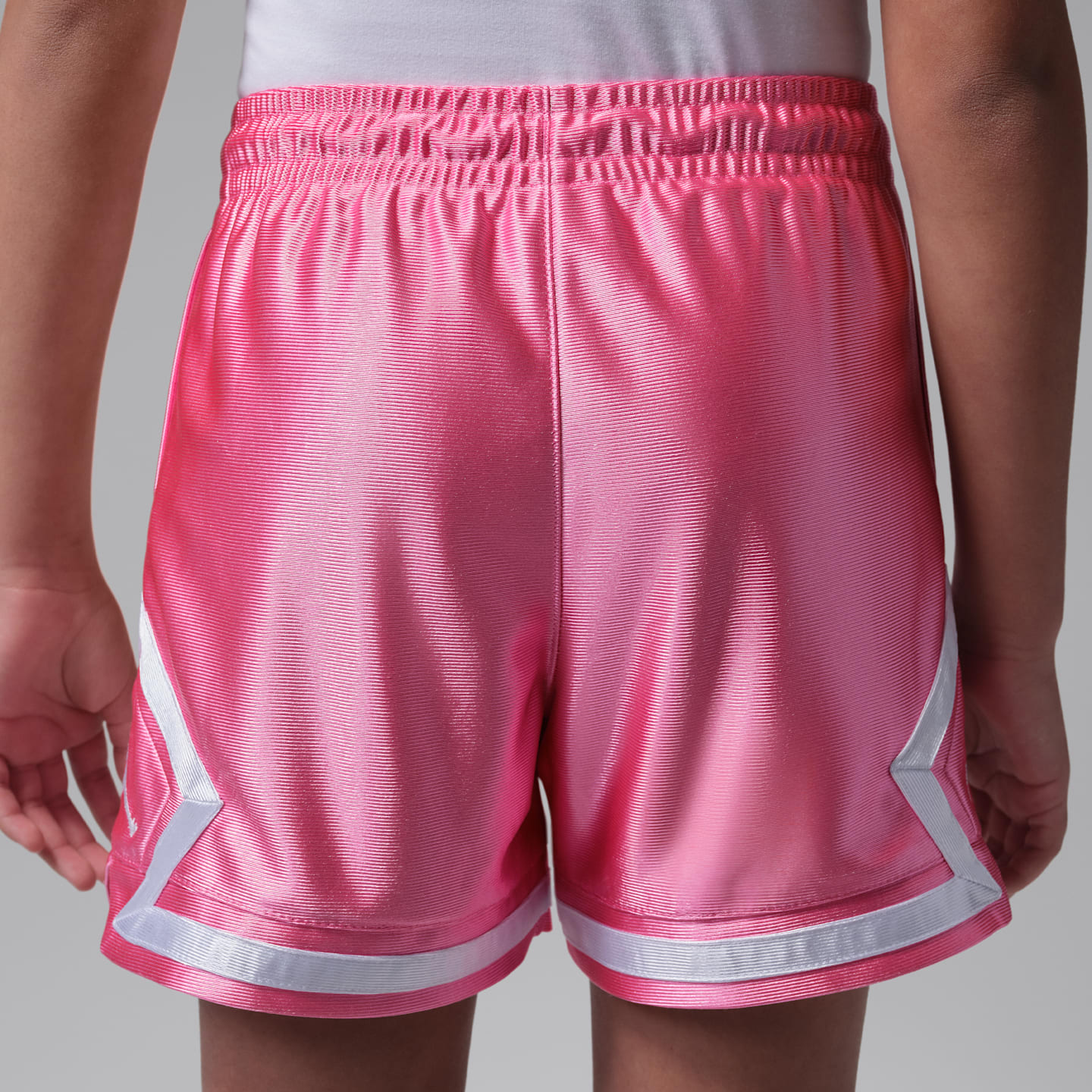 Детские шорты Jordan Big Kids' Durasheen Diamond Shorts — фото 3