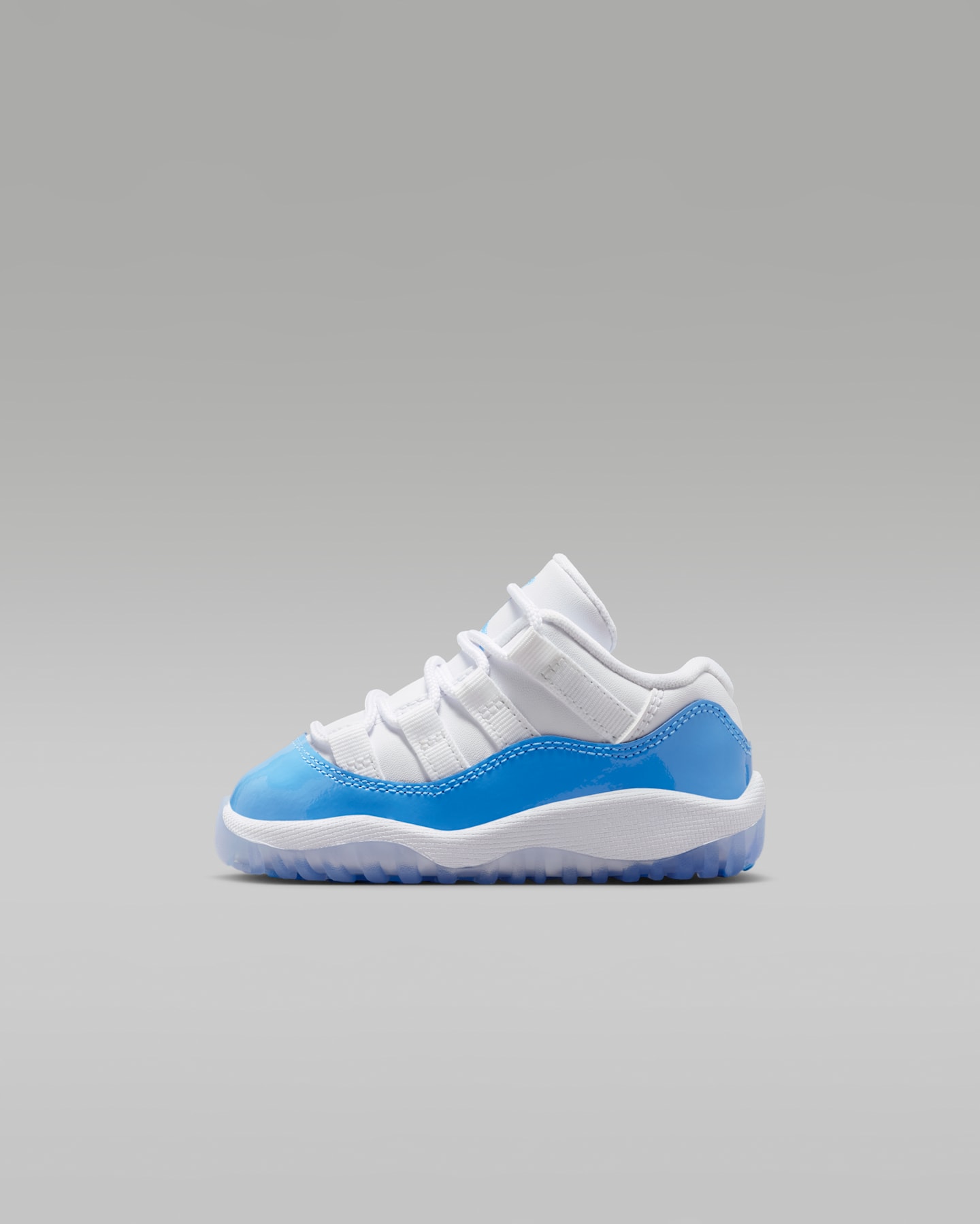 Детские кроссовки Jordan 11 Retro Low "University Blue" Baby/Toddler Shoes — фото 9