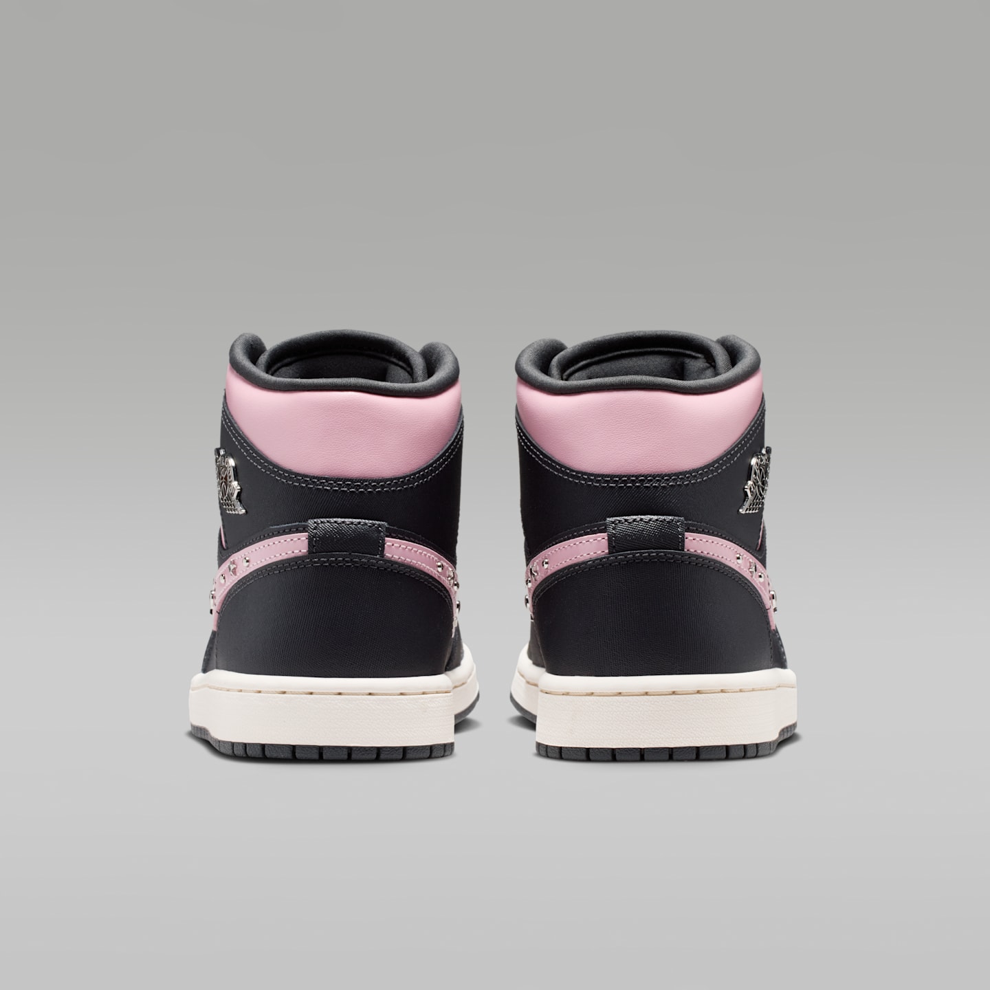 Женские кроссовки Jordan Air Jordan 1 Mid SE Women's Shoes — фото 6
