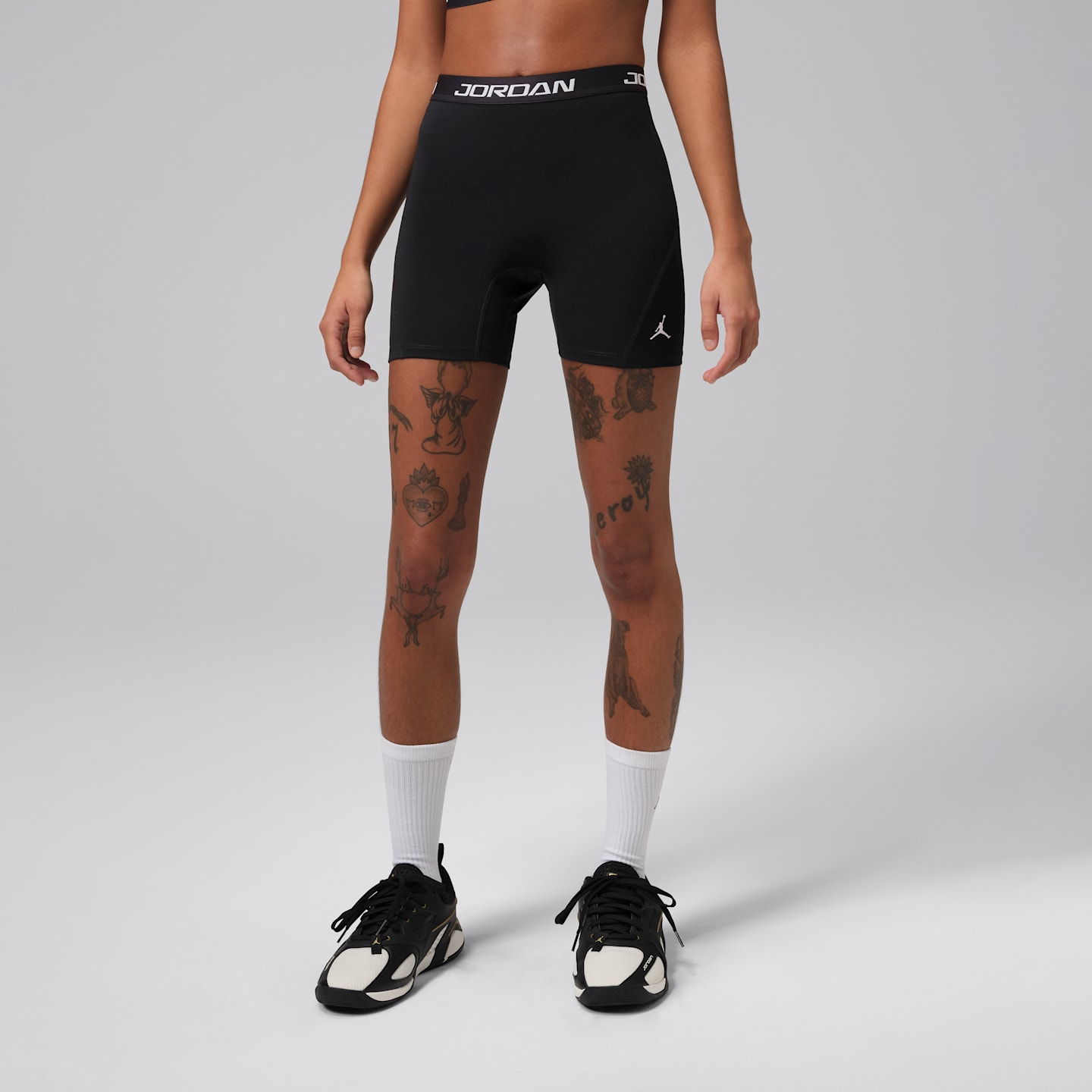 Женские шорты Jordan Sport Essentials Women's Dri-FIT High-Waisted 5" Shorts — фото 1