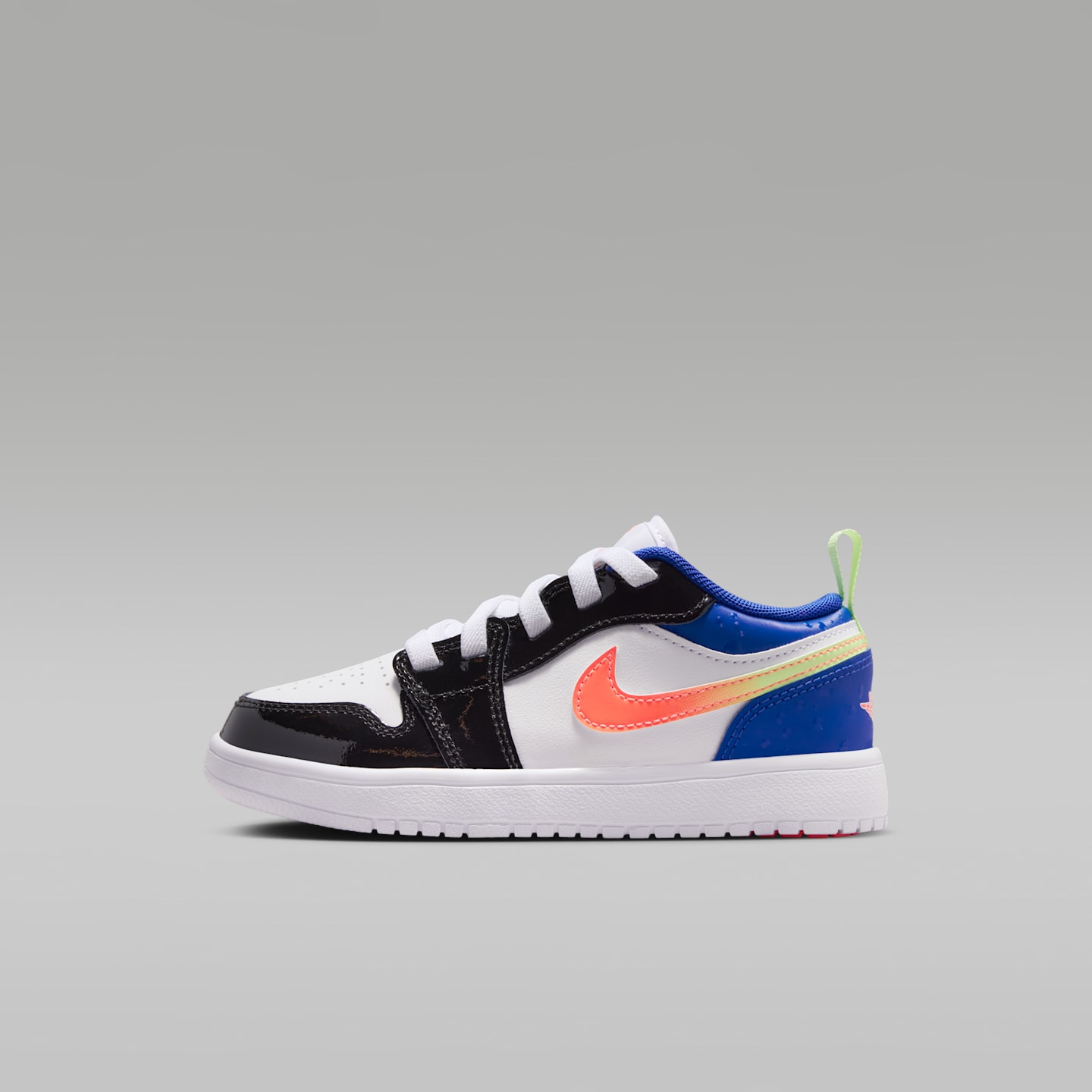 Jordan 1 Low Alt SE Little Kids' Shoes — фото 1