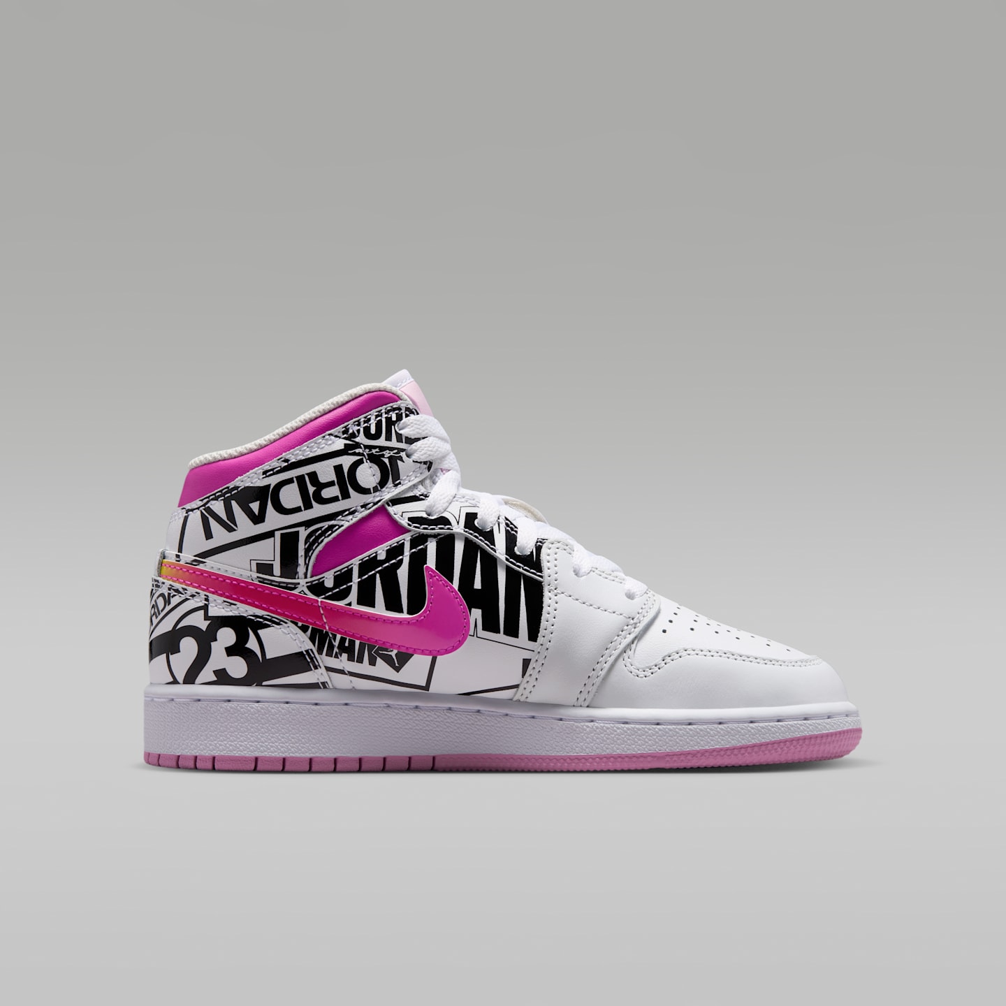 Детские кроссовки Jordan Air Jordan 1 Mid Big Kids' Shoes — фото 3
