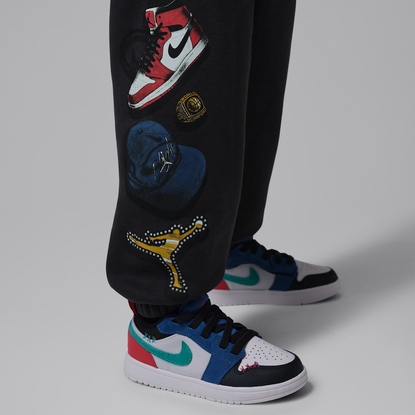 Детские брюки Jordan Little Kids' Mike's Flight Kit Pants — фото 5