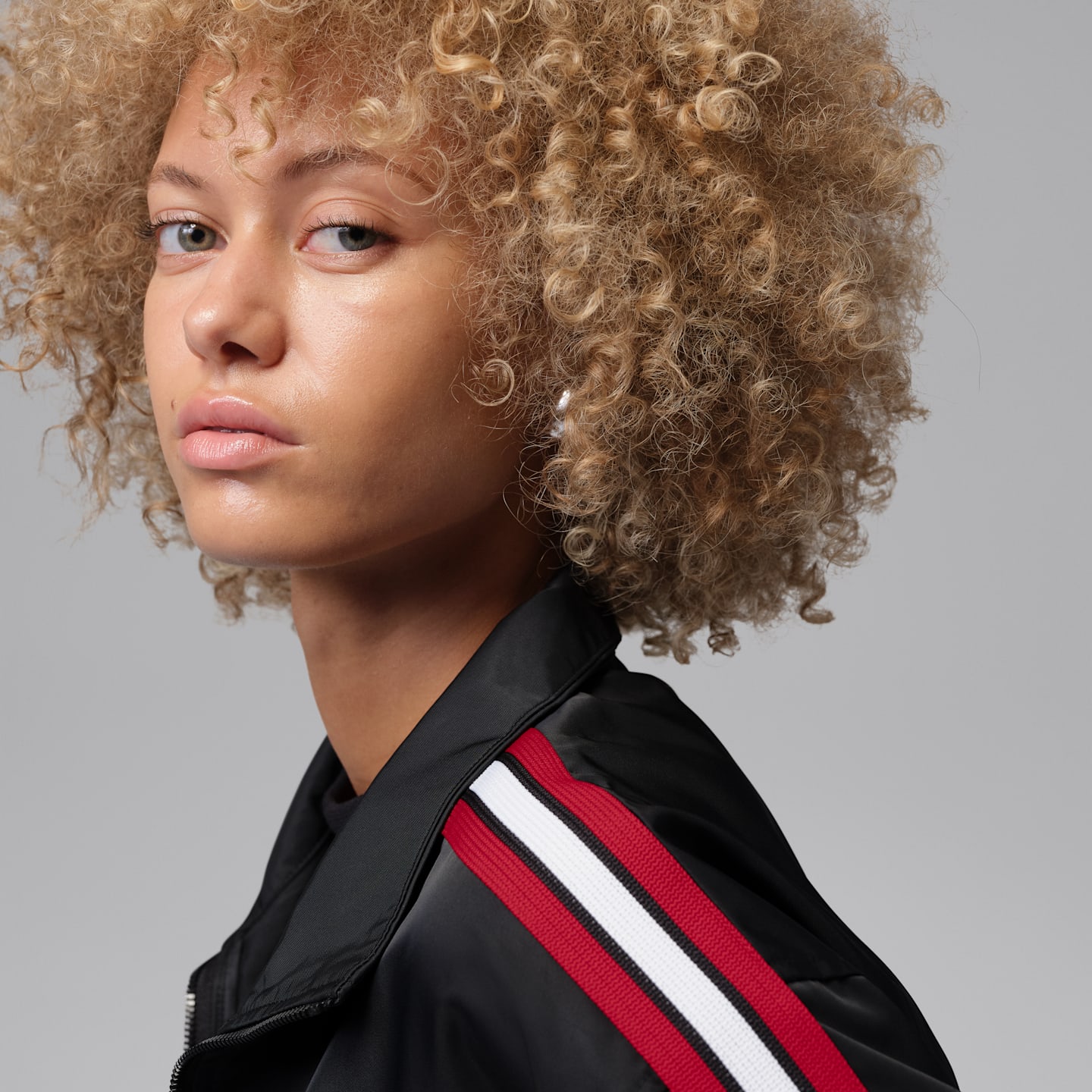 Женские куртки Jordan Brooklyn Women's Track Jacket — фото 3