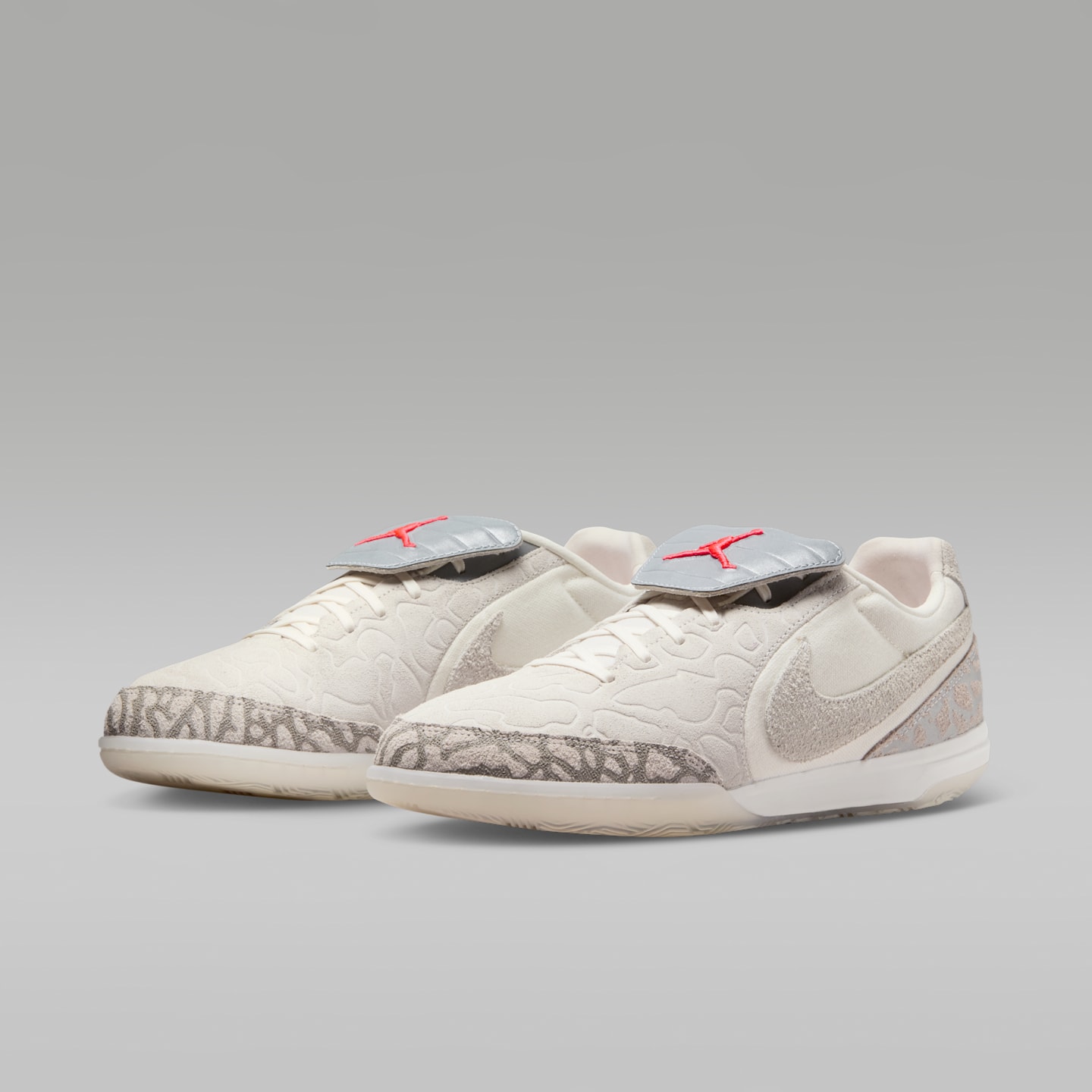Мужские кроссовки Jordan Tiempo Streetgato SE Indoor/Court Low-Top Soccer Shoes — фото 5
