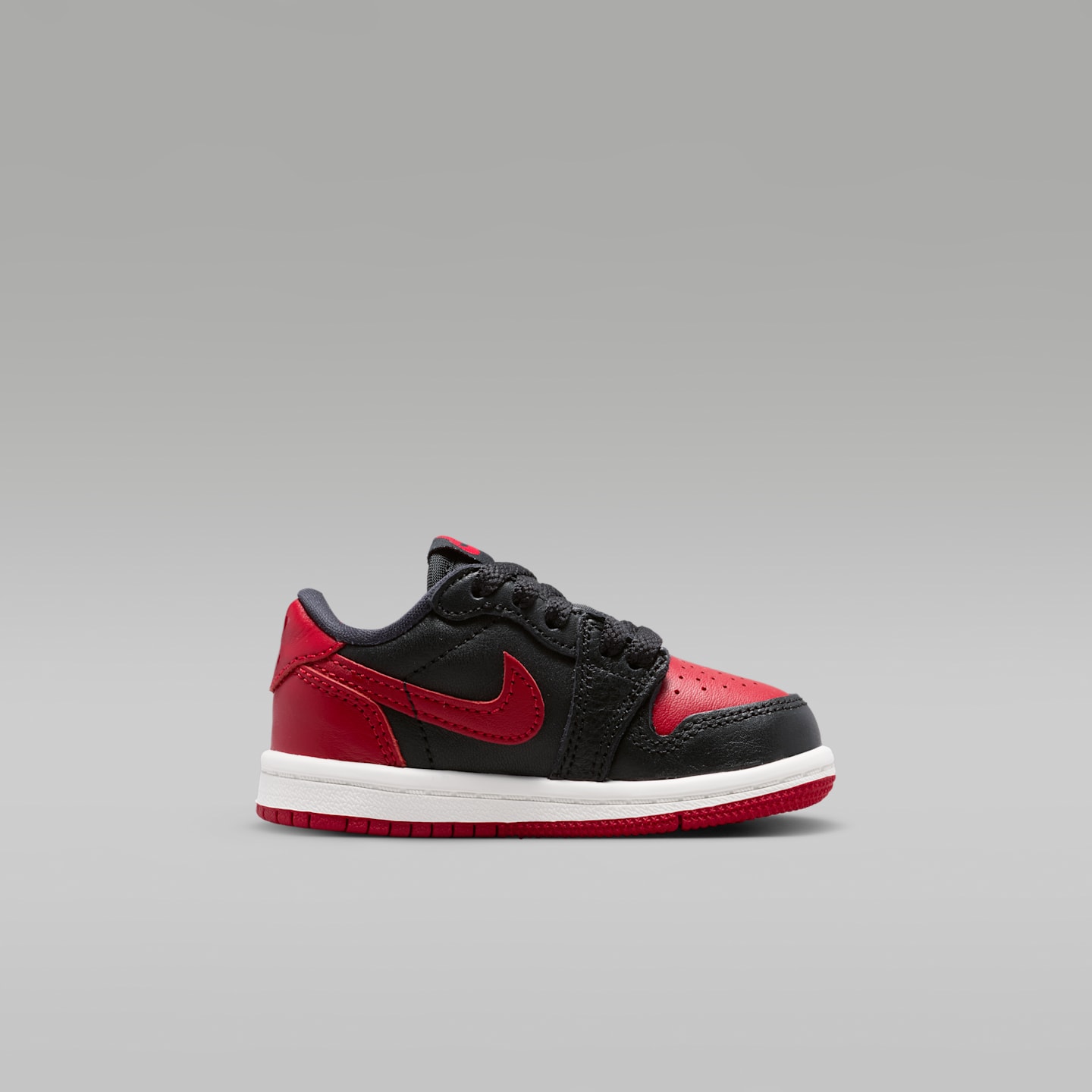 Детские кроссовки Jordan 1 Retro Low OG "Banned" Baby/Toddler Shoes — фото 3