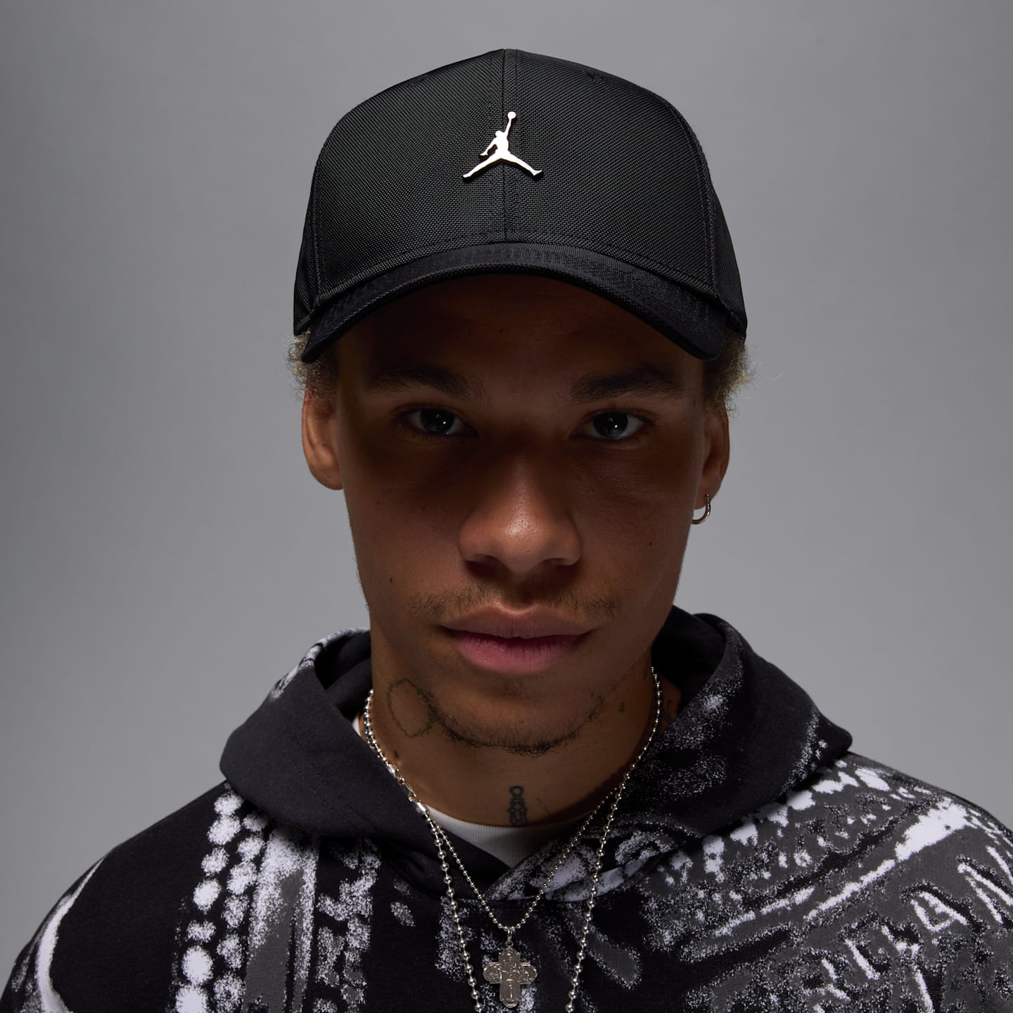 Мужские головные уборы Jordan Rise Structured Metal Jumpman Hat — фото 1
