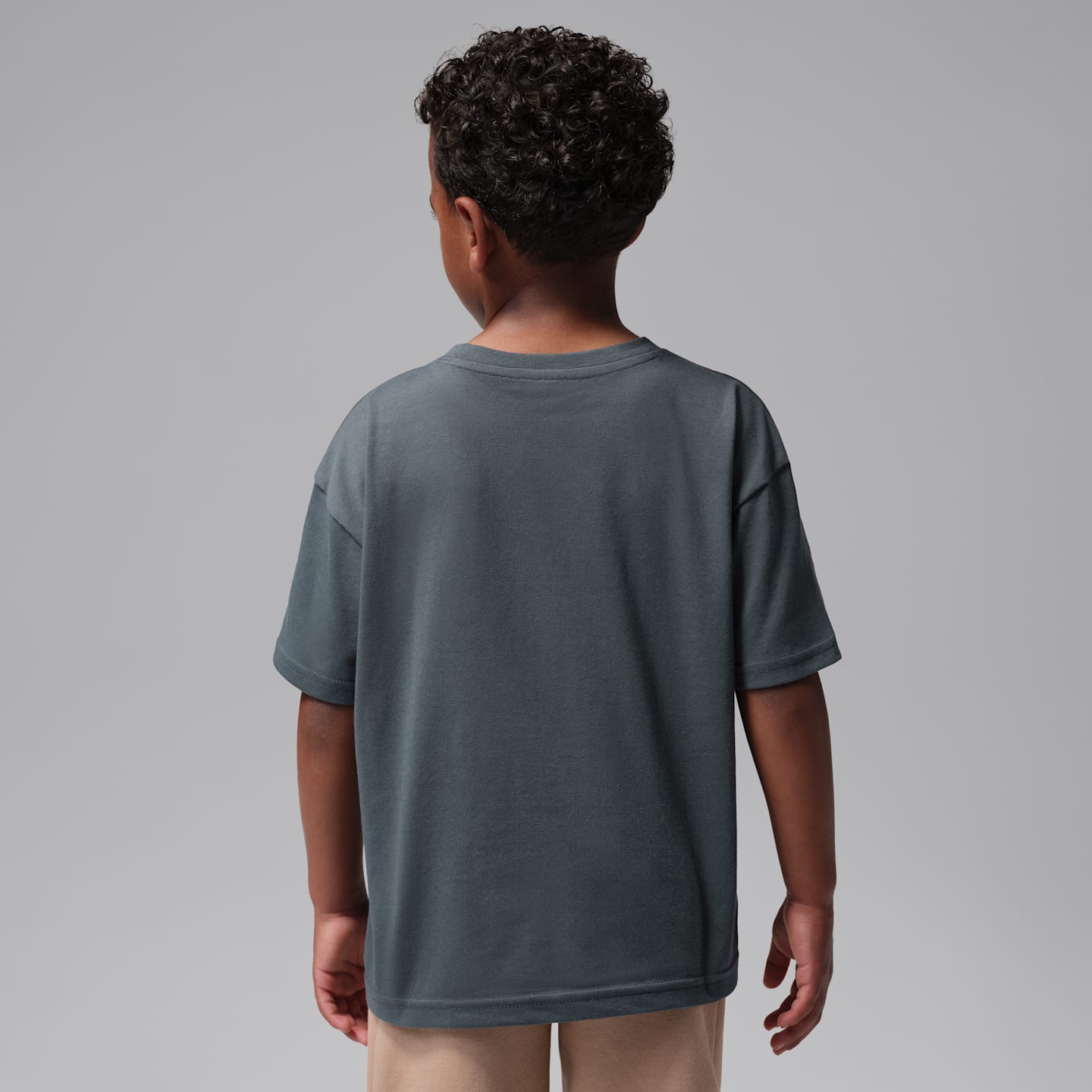 Детские футболки Jordan Little Kids' Retro Hoop Distressed Graphic T-Shirt — фото 2