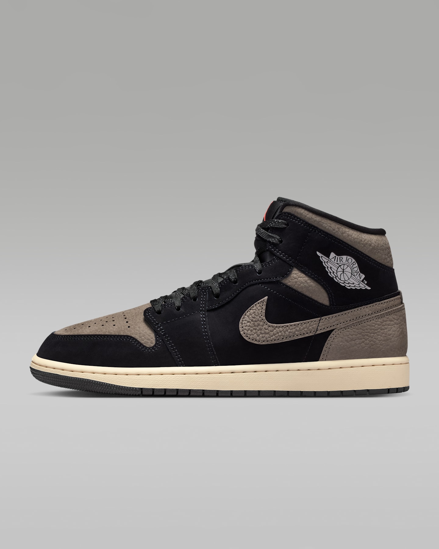 Мужские кроссовки Jordan Air Jordan 1 Mid SE Men's Shoes — фото 10