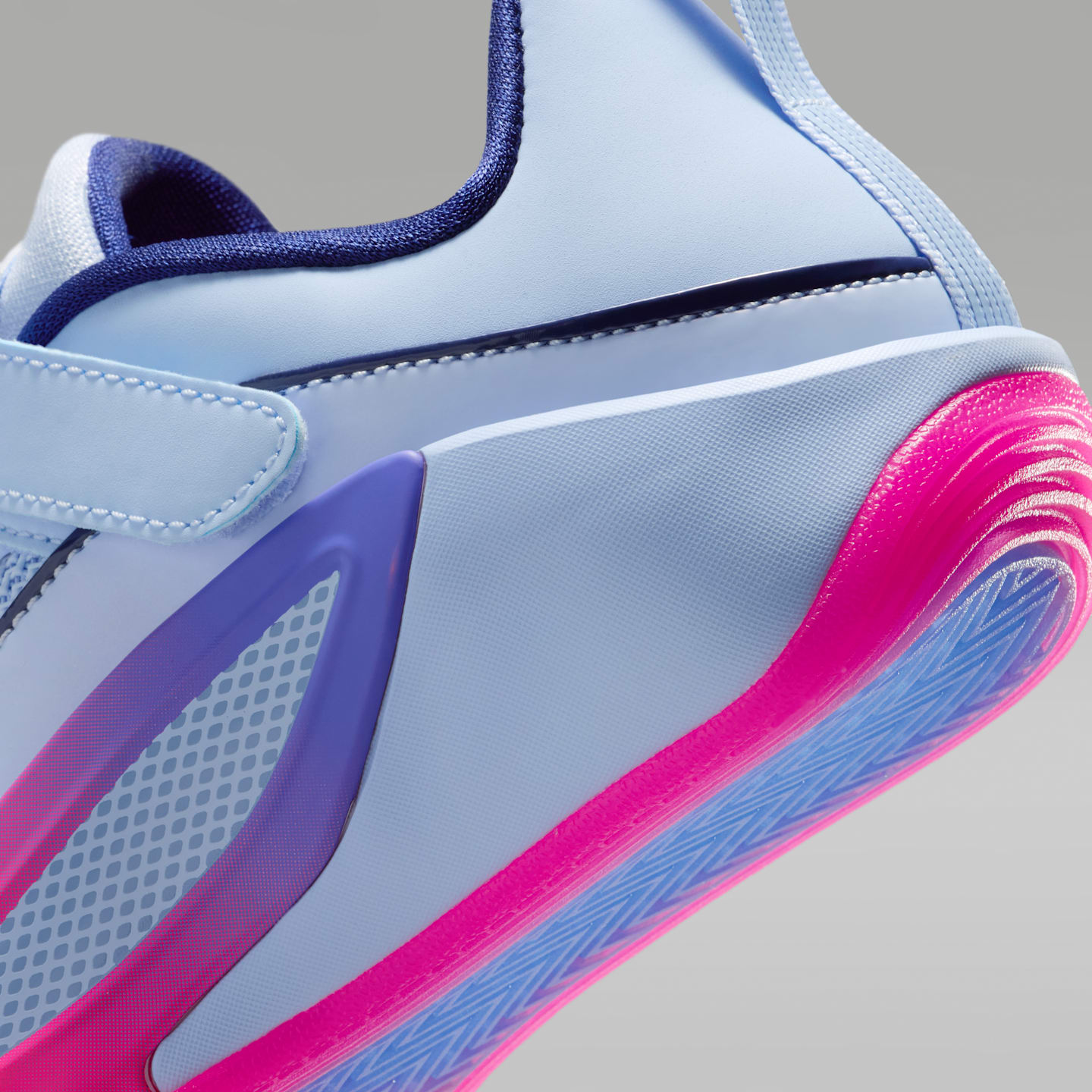 Детские кроссовки Nike Luka 5 Little Kids' Basketball Shoes — фото 8