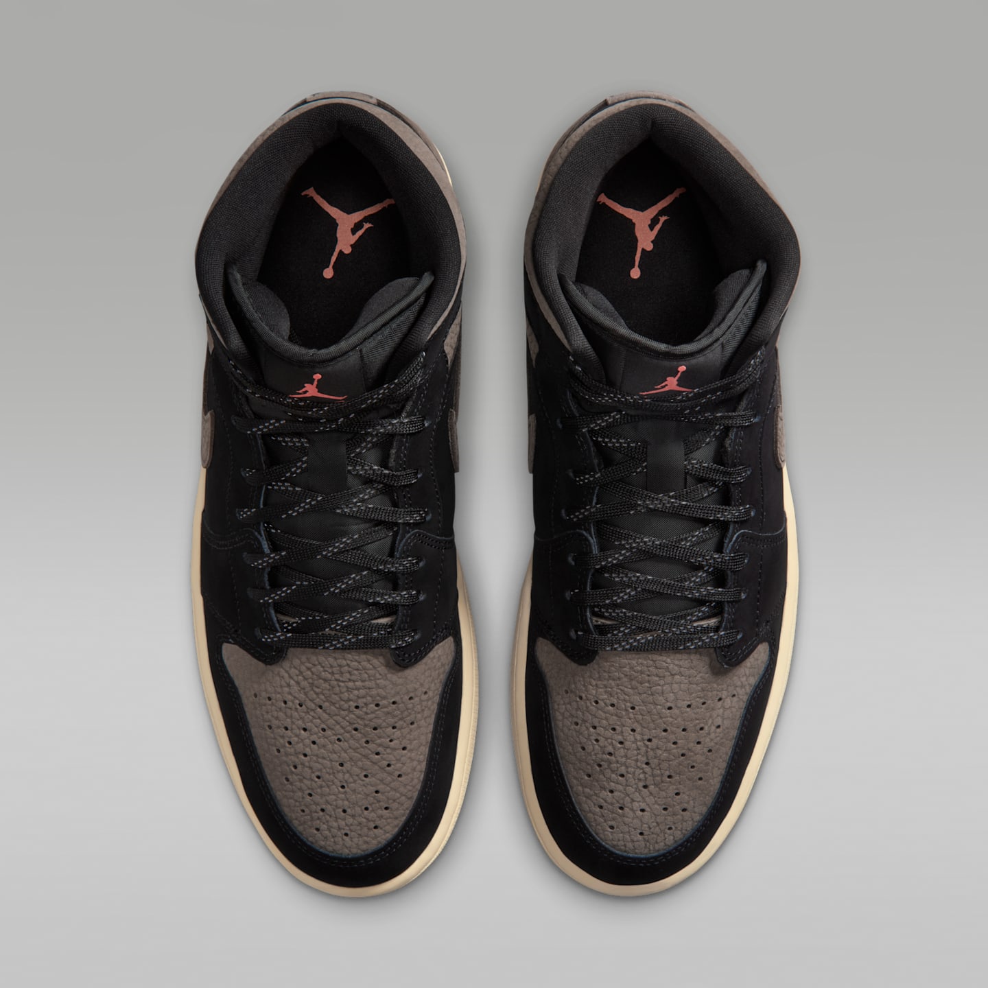 Мужские кроссовки Jordan Air Jordan 1 Mid SE Men's Shoes — фото 4