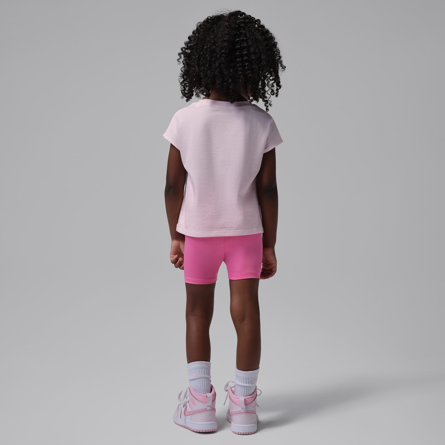 Детские брюки Jordan Toddler Boxy T-Shirt and Bike Shorts Set — фото 2