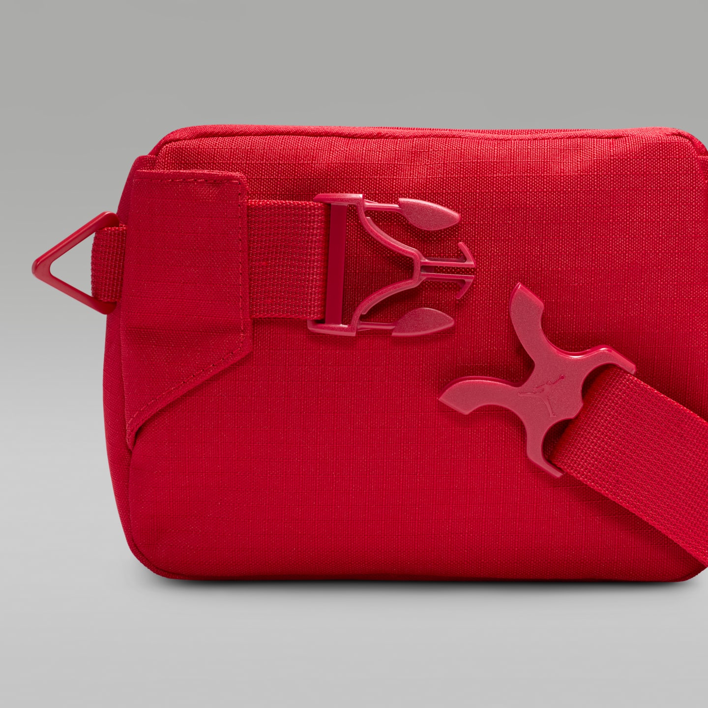 Женские сумки Jordan Franchise Crossbody Bag (2L) — фото 6