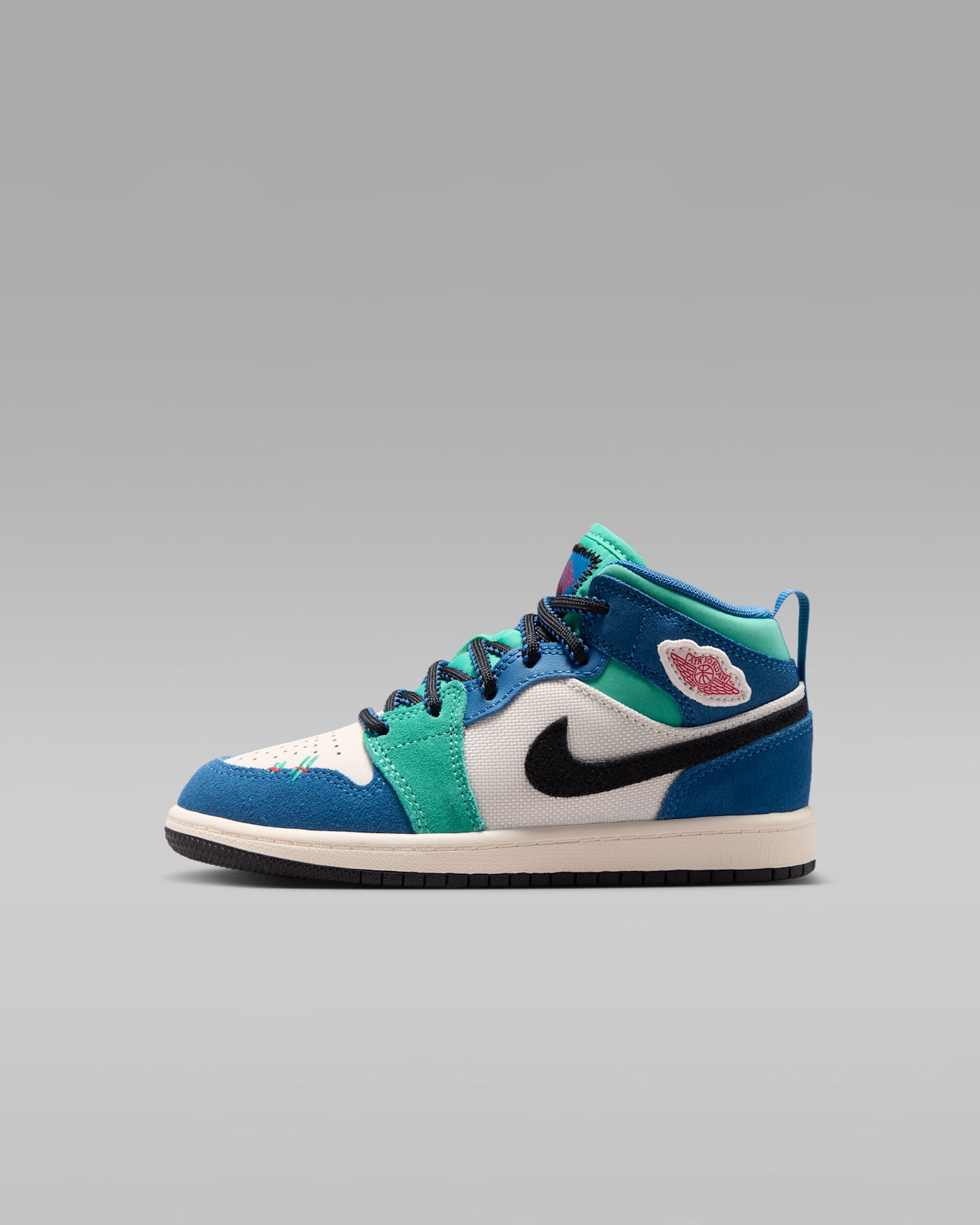 Детские кроссовки Jordan 1 Mid SE Little Kids' Shoes — фото 10