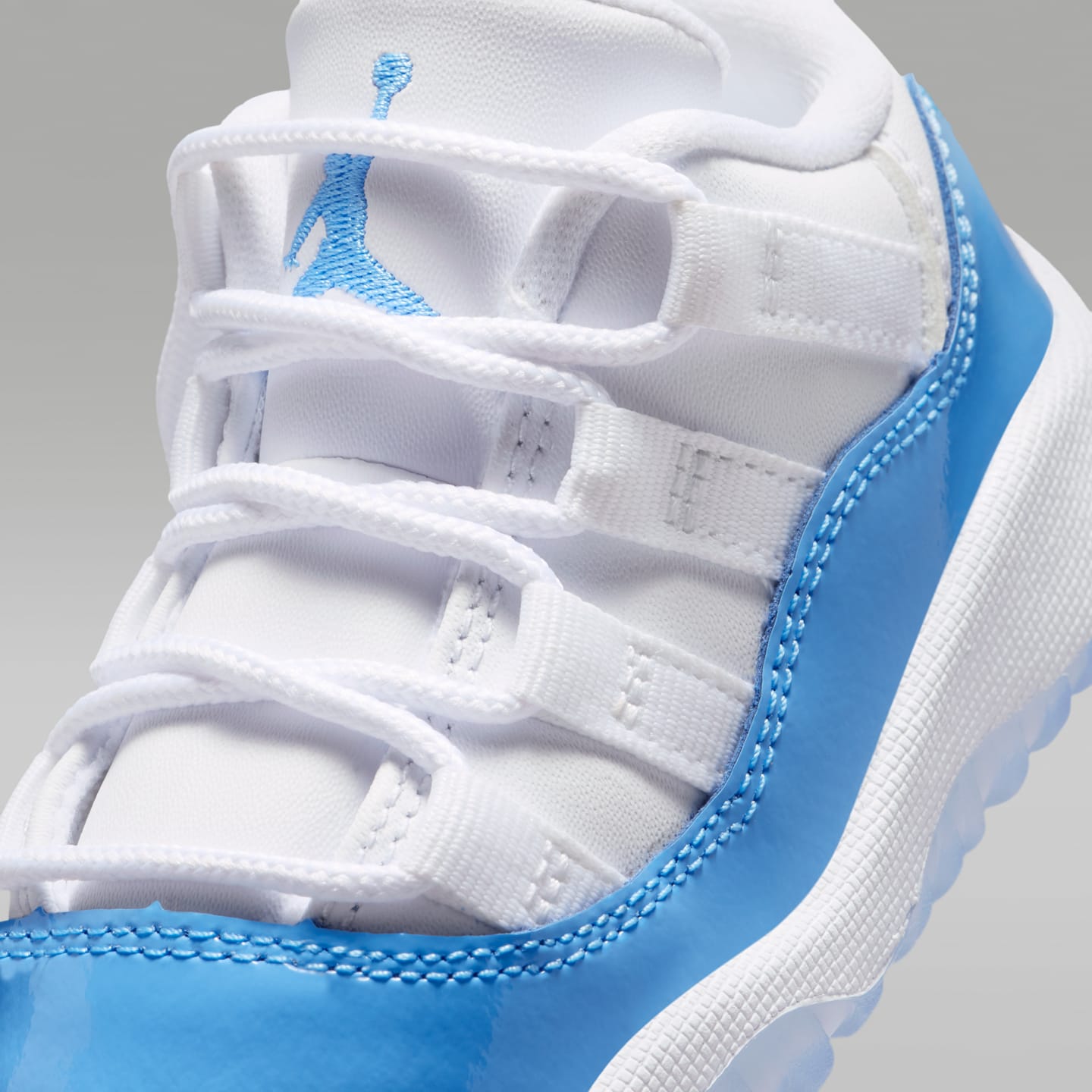 Детские кроссовки Jordan 11 Retro Low "University Blue" Baby/Toddler Shoes — фото 7