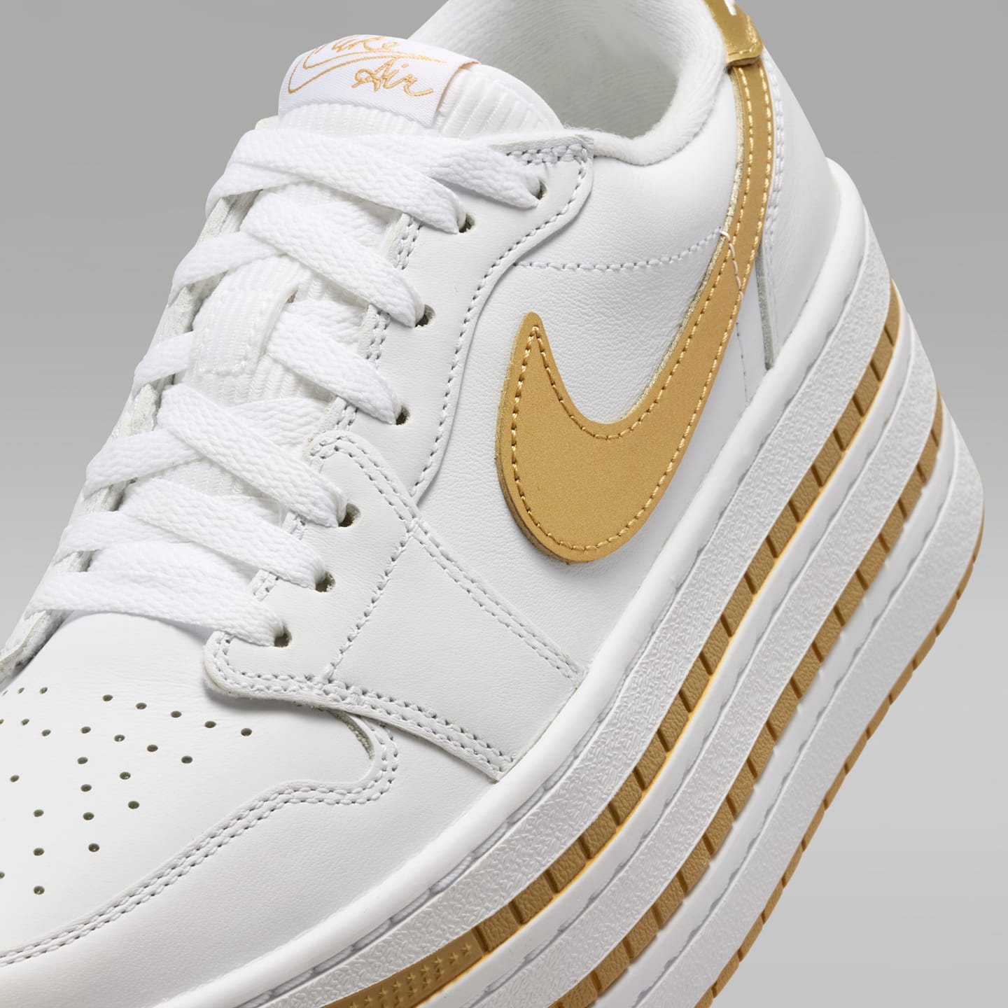 Женские кроссовки Jordan Air Jordan 1 Triple Stack SE Women's Shoes — фото 7