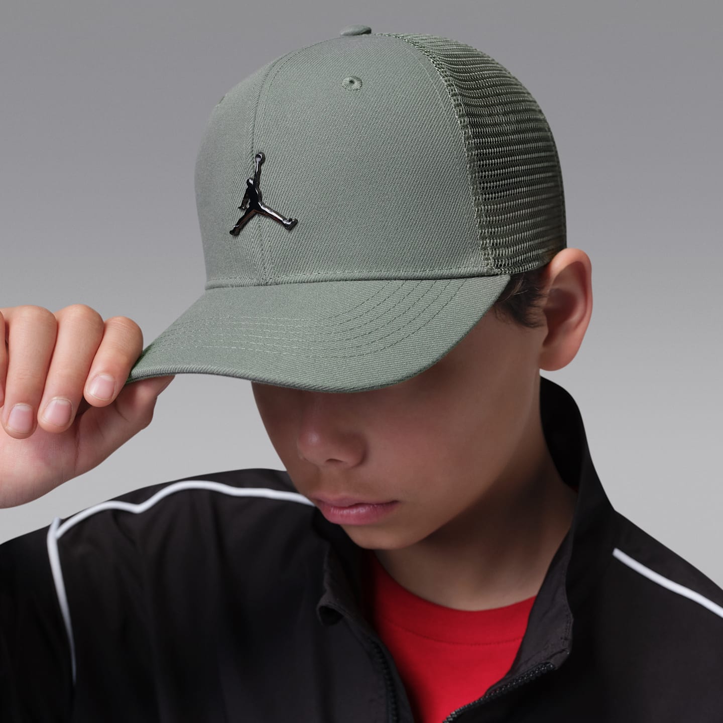 Детские головные уборы Jordan Big Kids' Metal Jumpman Trucker Hat — фото 4