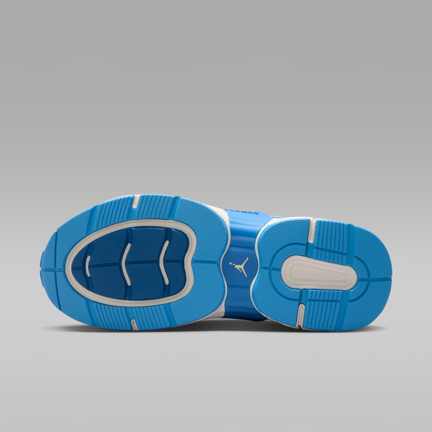Женские кроссовки Jordan Trunner O/S Women's Shoes — фото 2