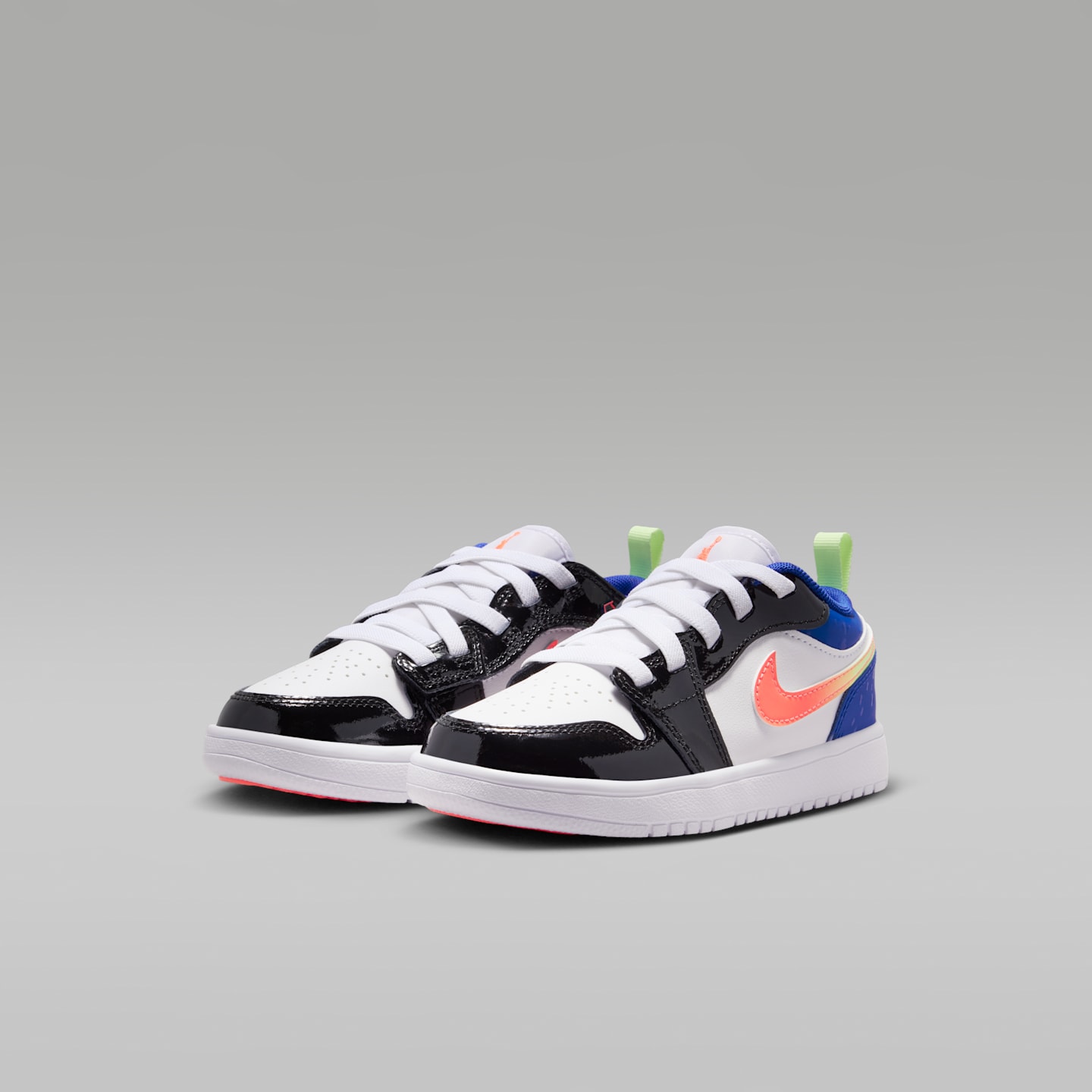 Jordan 1 Low Alt SE Little Kids' Shoes — фото 5