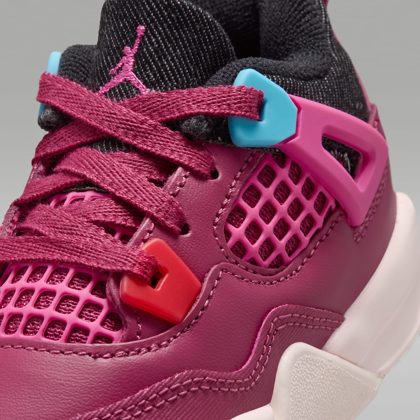 Детские кроссовки Jordan 4 Retro "She's A Star" Baby/Toddler Shoes — фото 7