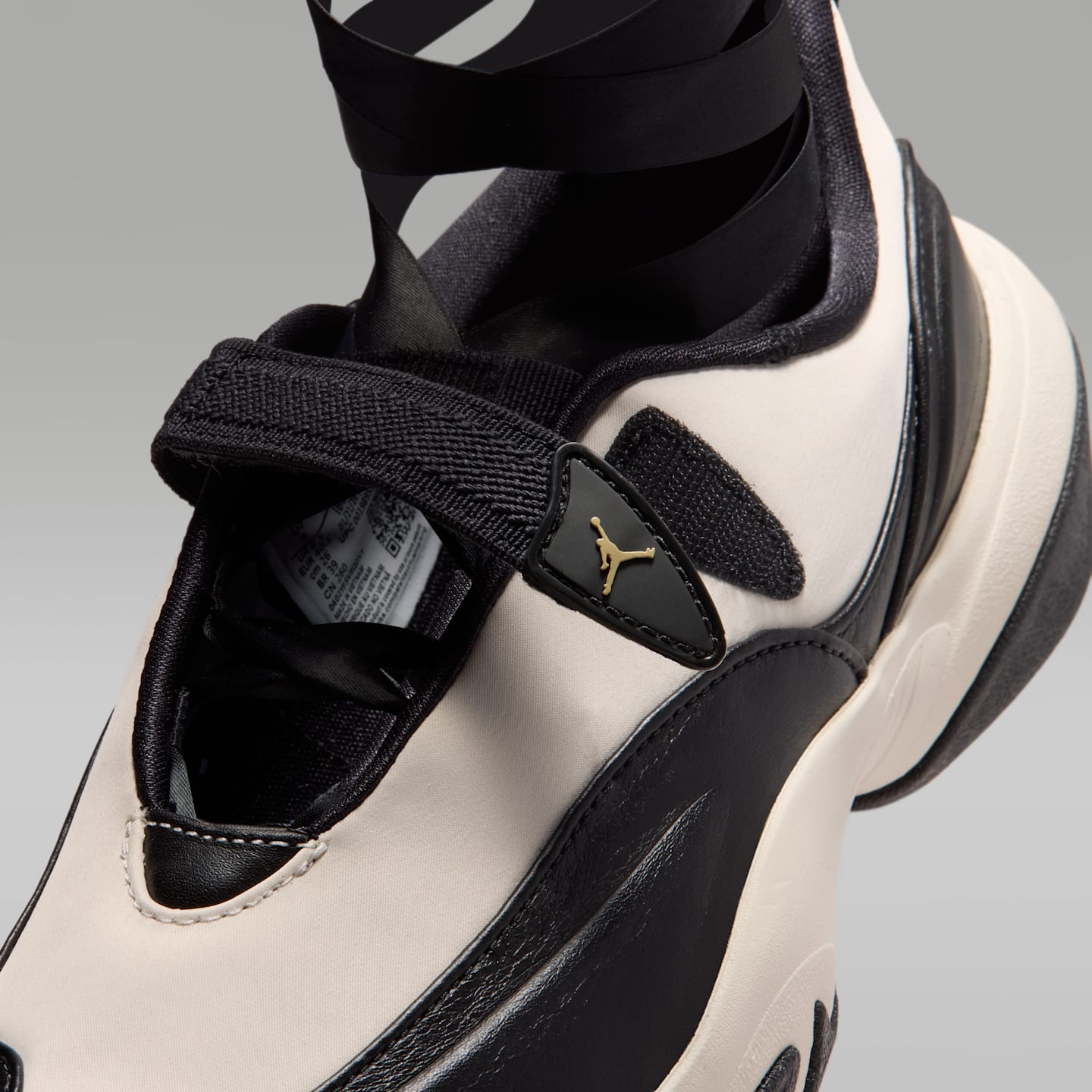 Женские кроссовки Jordan Pointe Women's Shoes — фото 7
