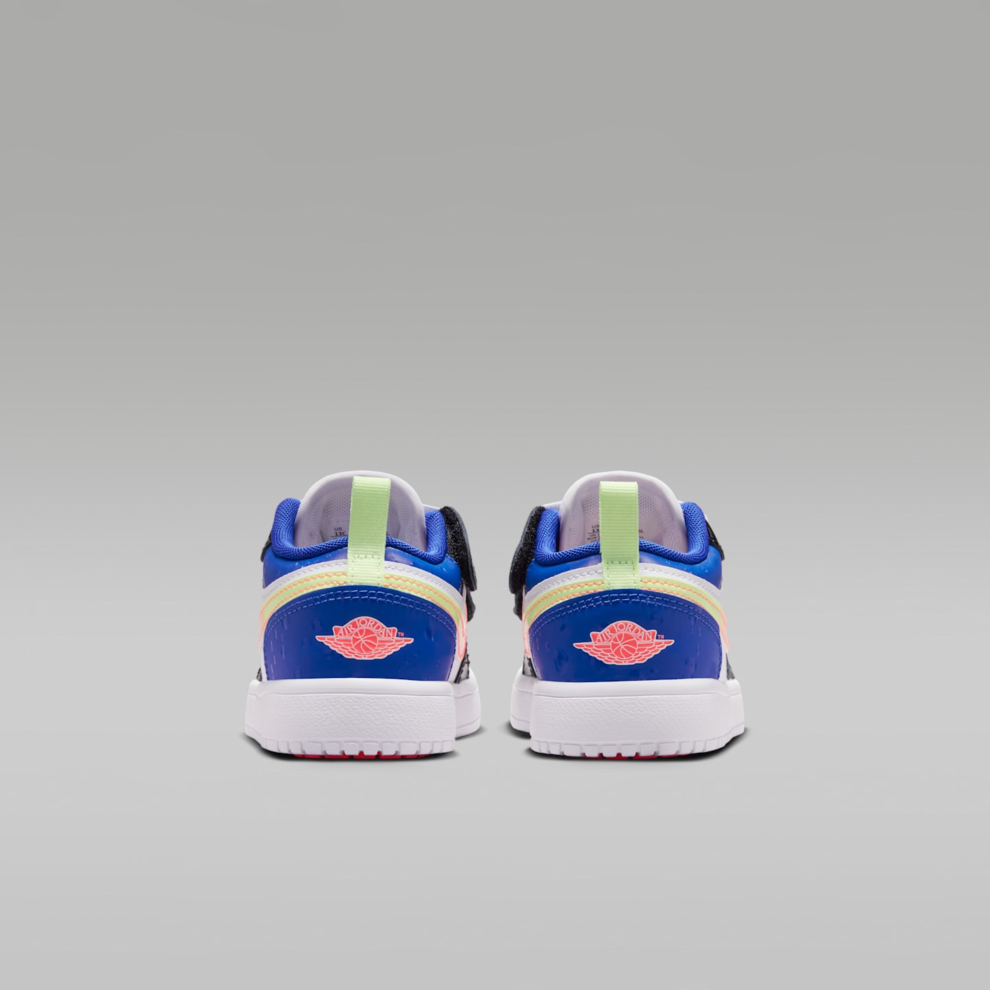 Jordan 1 Low Alt SE Little Kids' Shoes — фото 6